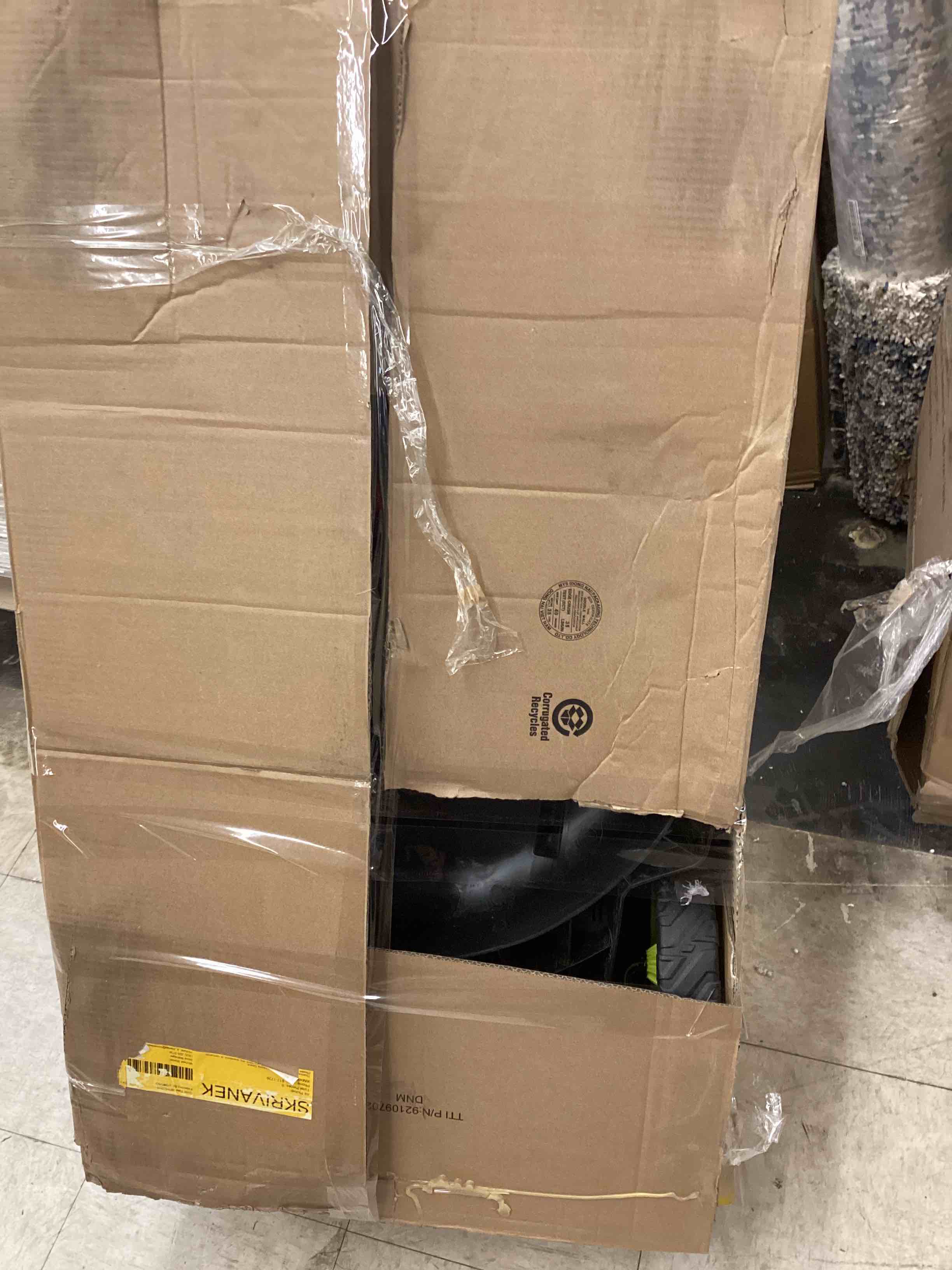 https://s3.amazonaws.com/lotting-images-prod/bidfta/YEL4733097_1698160968775.jpeg