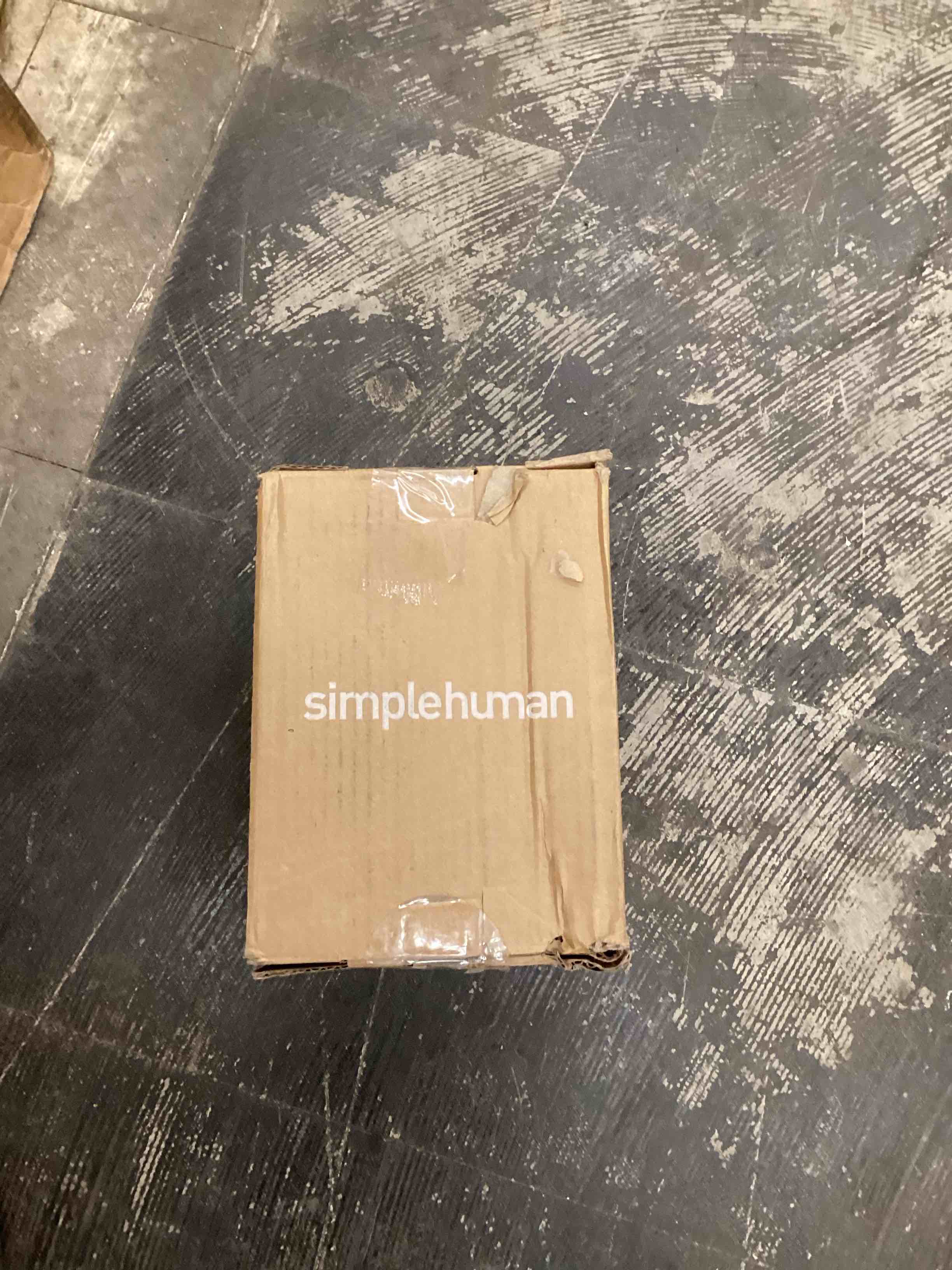 https://s3.amazonaws.com/lotting-images-prod/bidfta/YEL4733318_1698421331921.jpeg