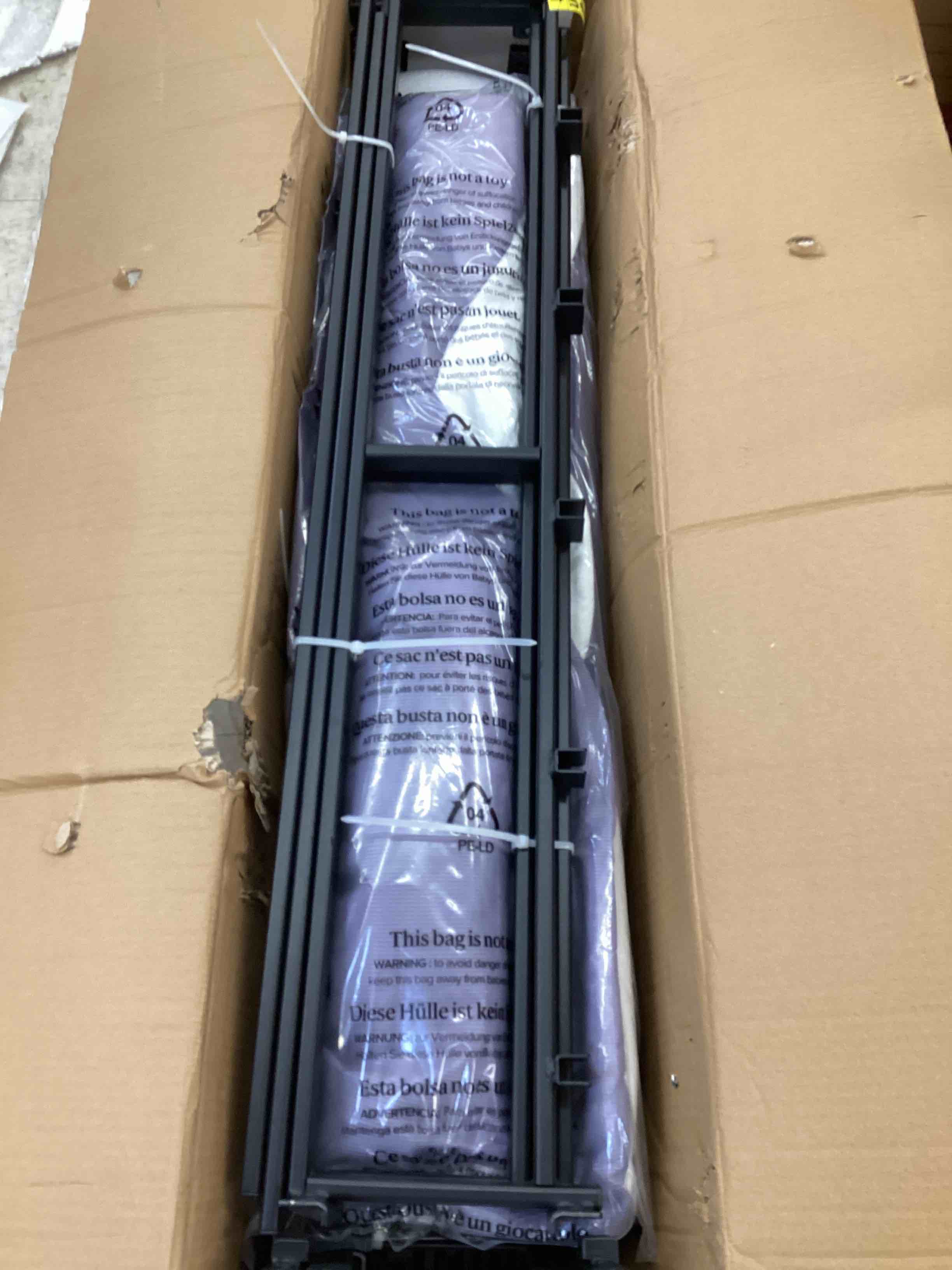 https://s3.amazonaws.com/lotting-images-prod/bidfta/YEL4733327_1698416457183.jpeg