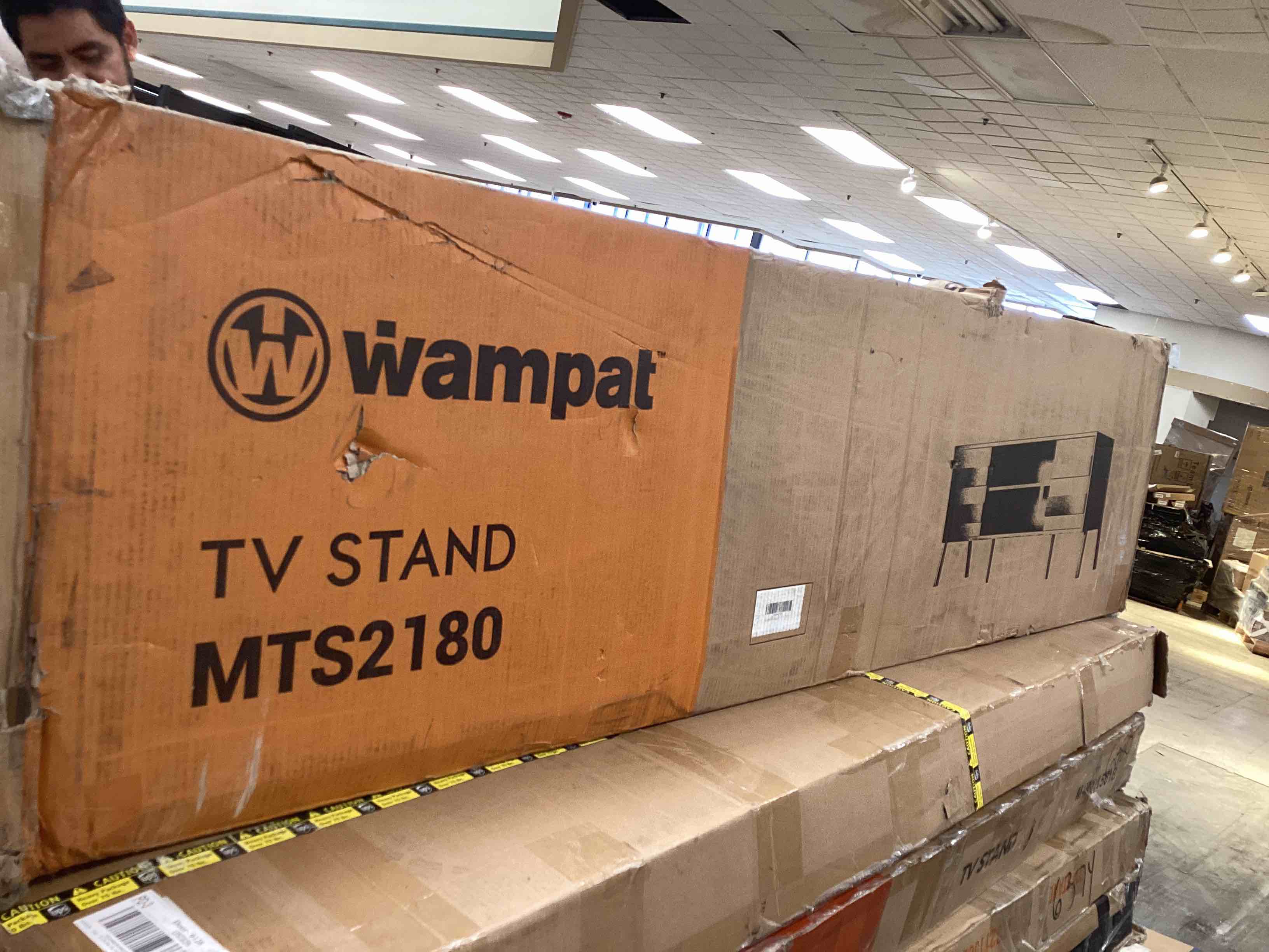 https://s3.amazonaws.com/lotting-images-prod/bidfta/YEL4734909_1692633356770.jpeg