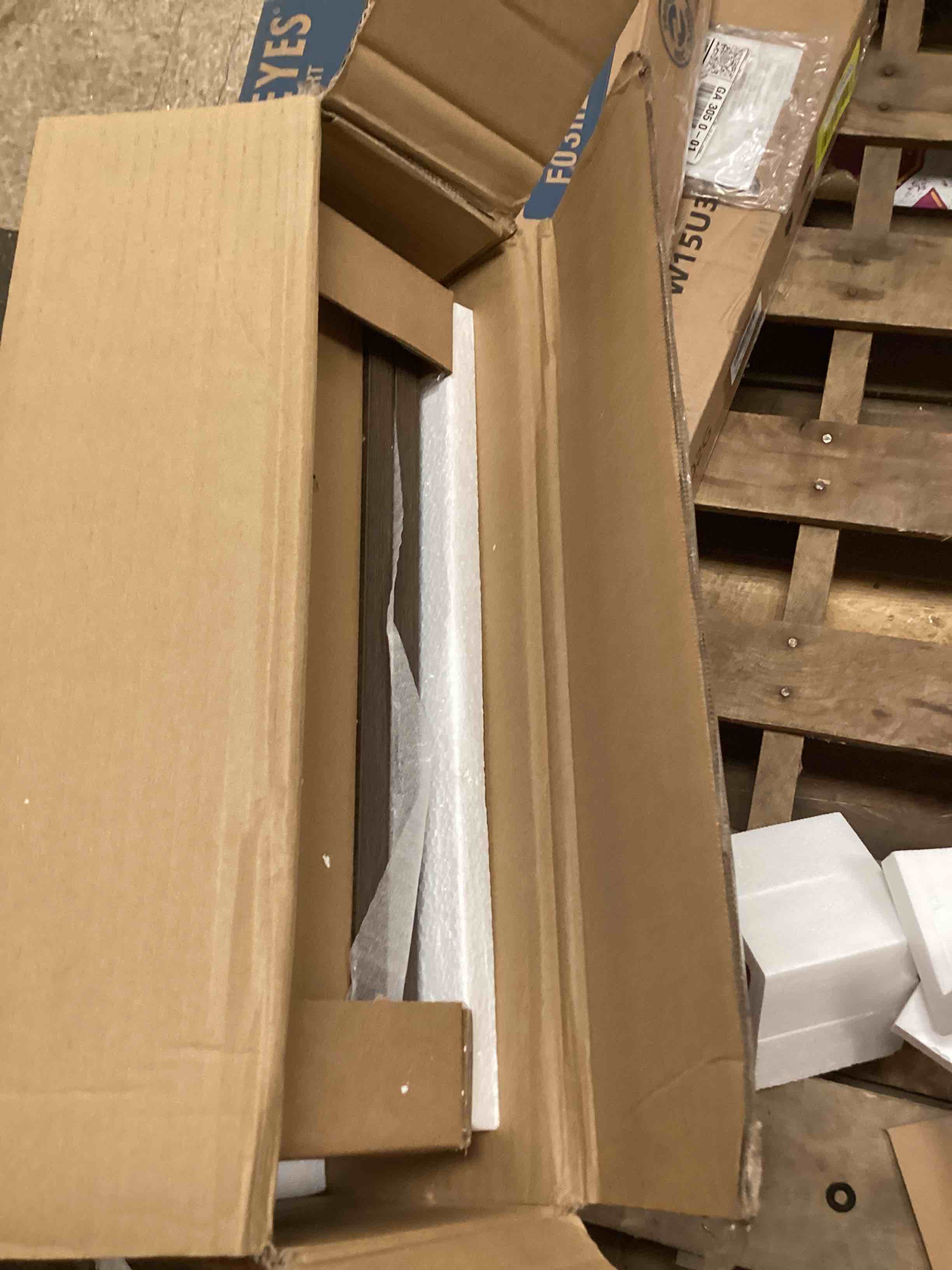 https://s3.amazonaws.com/lotting-images-prod/bidfta/YEL4735023_1692648748832.jpeg