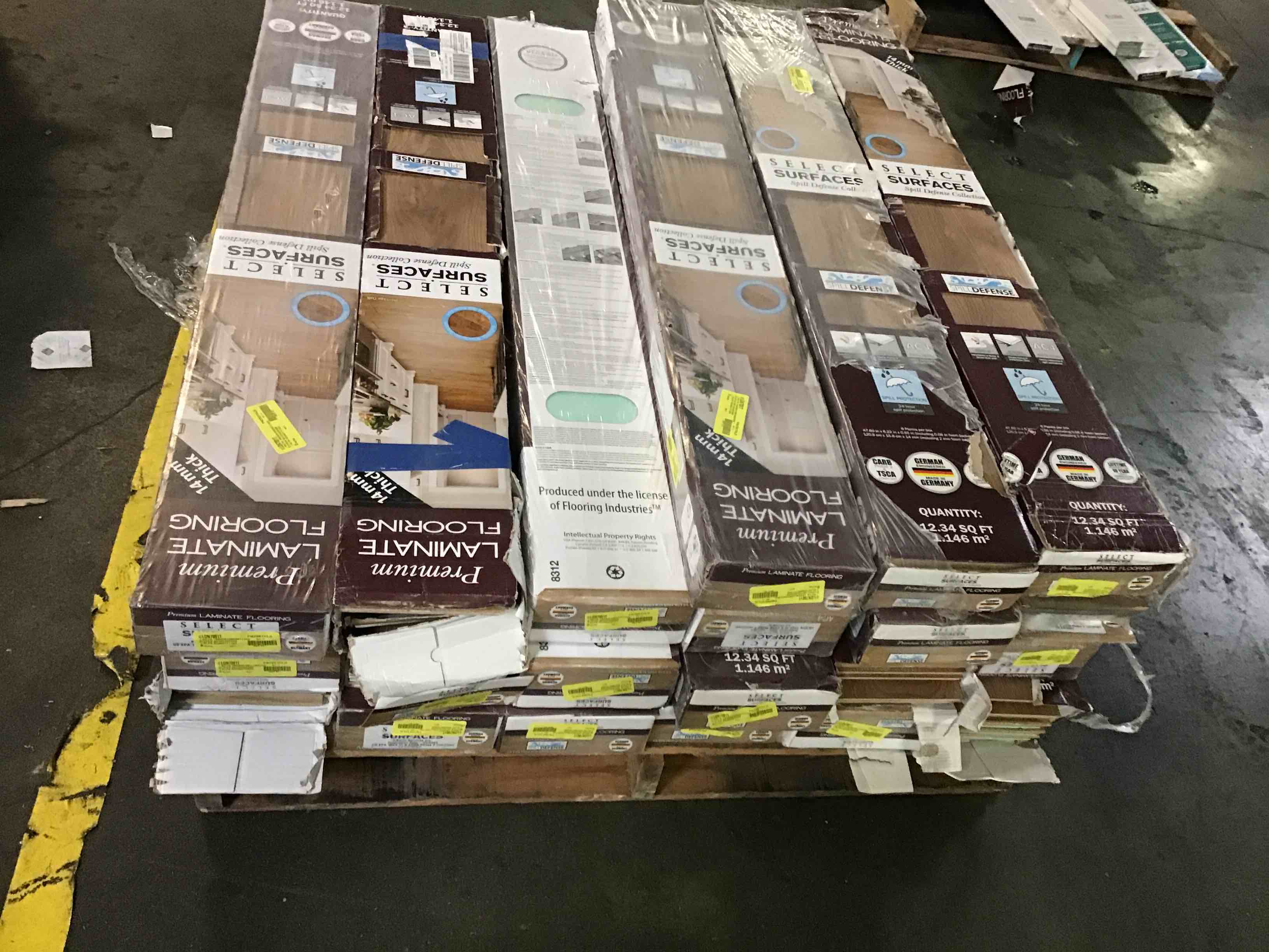 https://s3.amazonaws.com/lotting-images-prod/bidfta/YEL4753438_1695743290438.jpeg