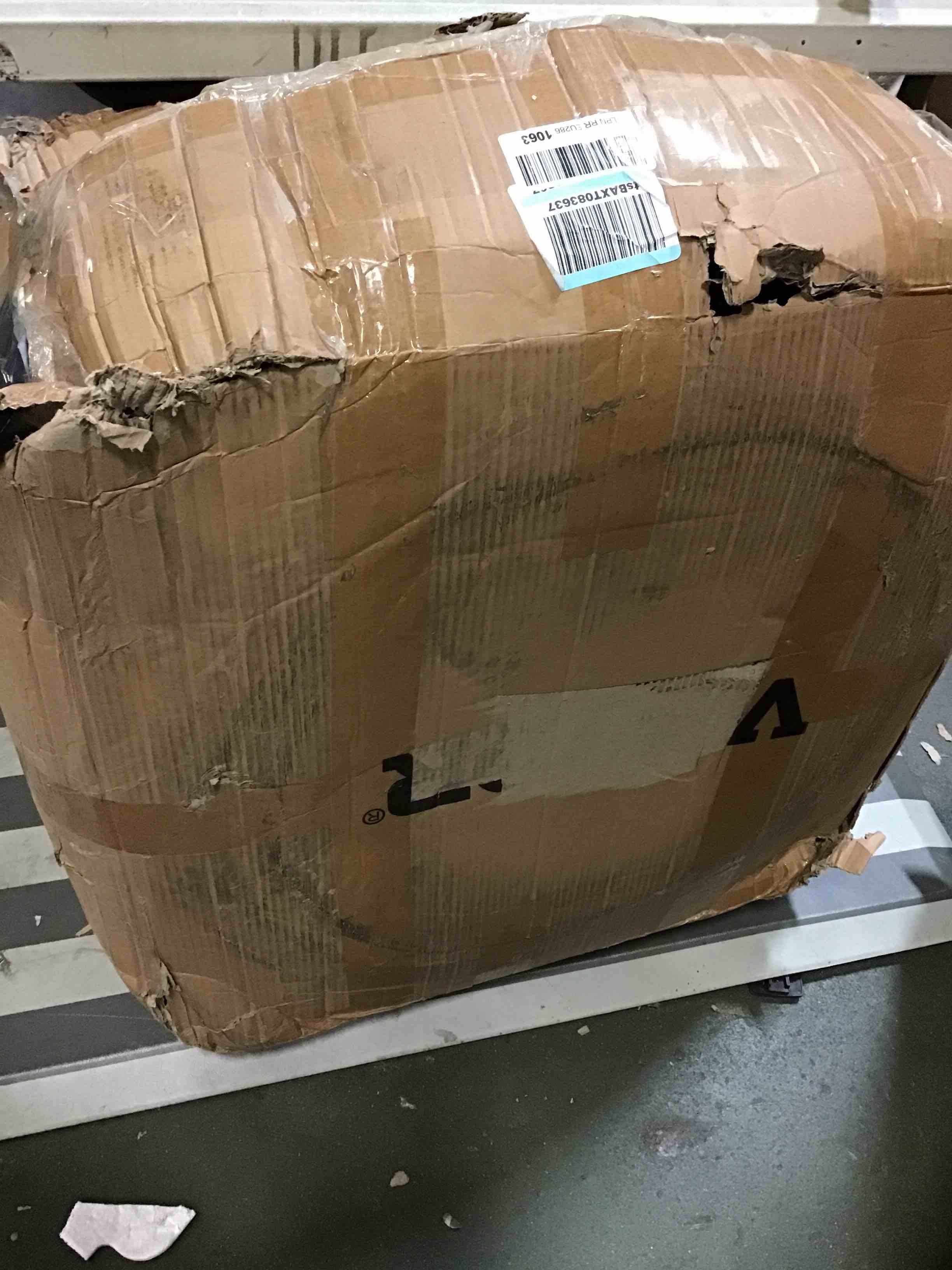 https://s3.amazonaws.com/lotting-images-prod/bidfta/YEL4759145_1682602576858.jpeg