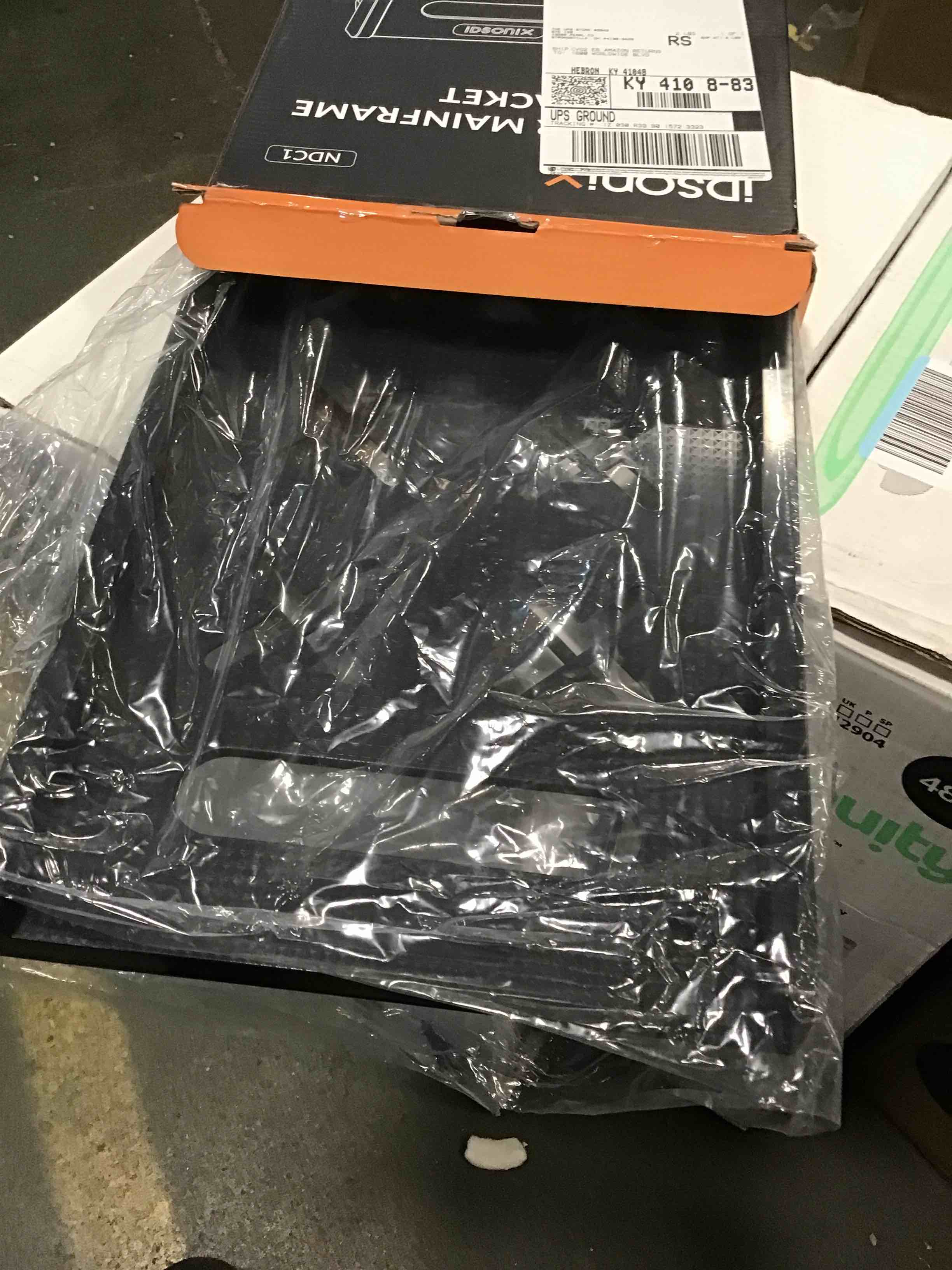 https://s3.amazonaws.com/lotting-images-prod/bidfta/YEL4764586_1703344905853.jpeg