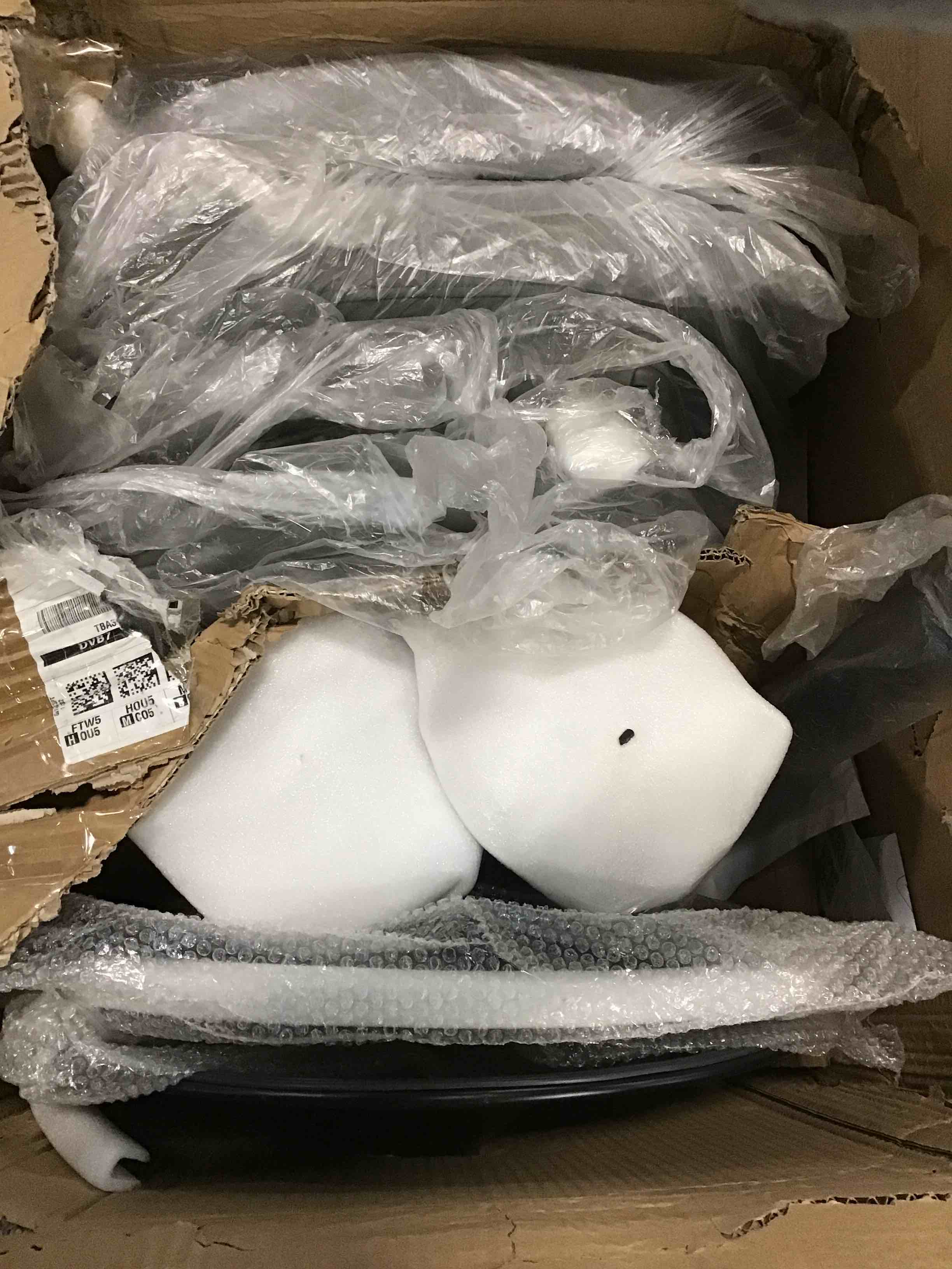 https://s3.amazonaws.com/lotting-images-prod/bidfta/YEL4764686_1703358901608.jpeg