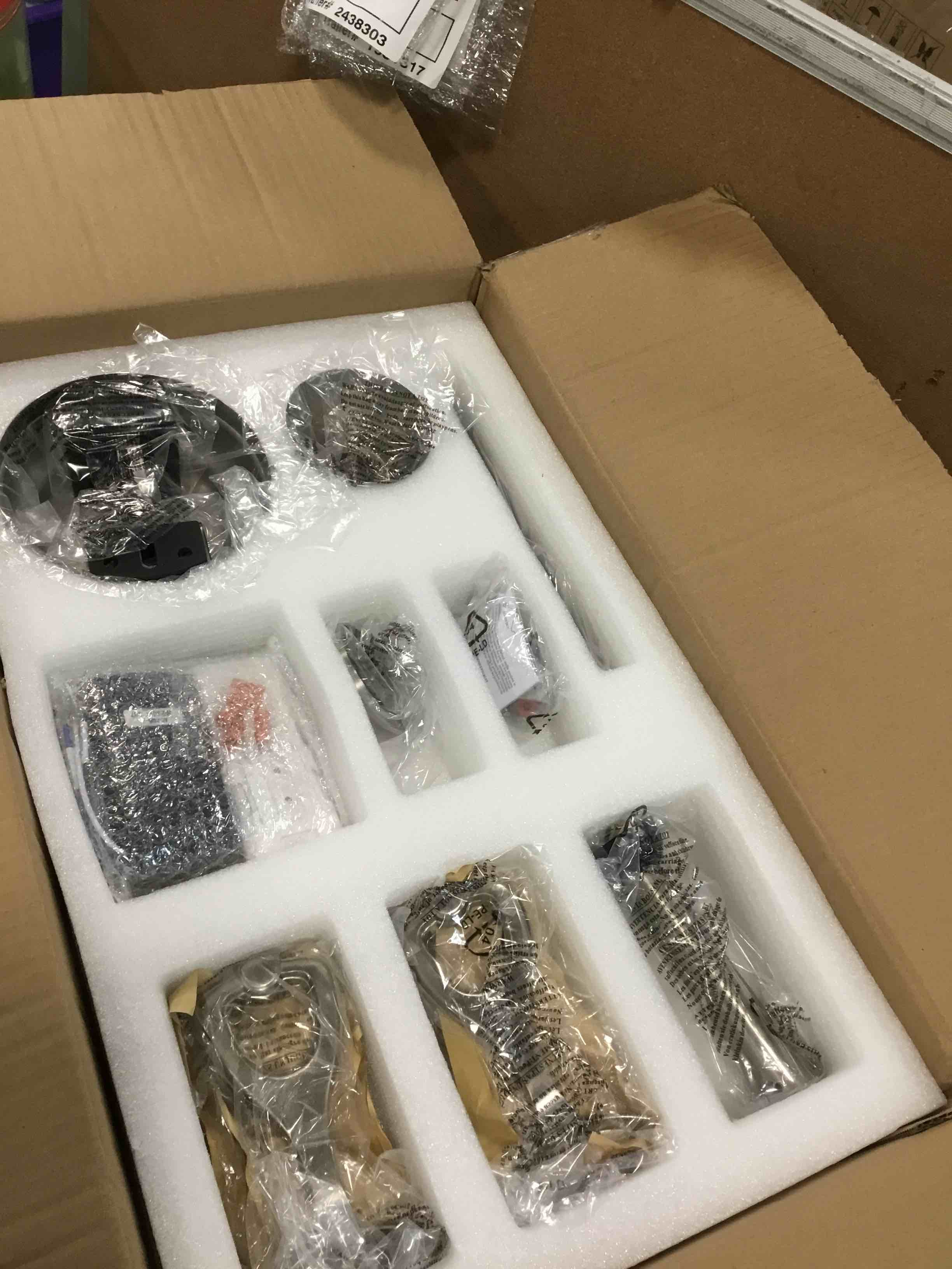 https://s3.amazonaws.com/lotting-images-prod/bidfta/YEL4764916_1703616214510.jpeg