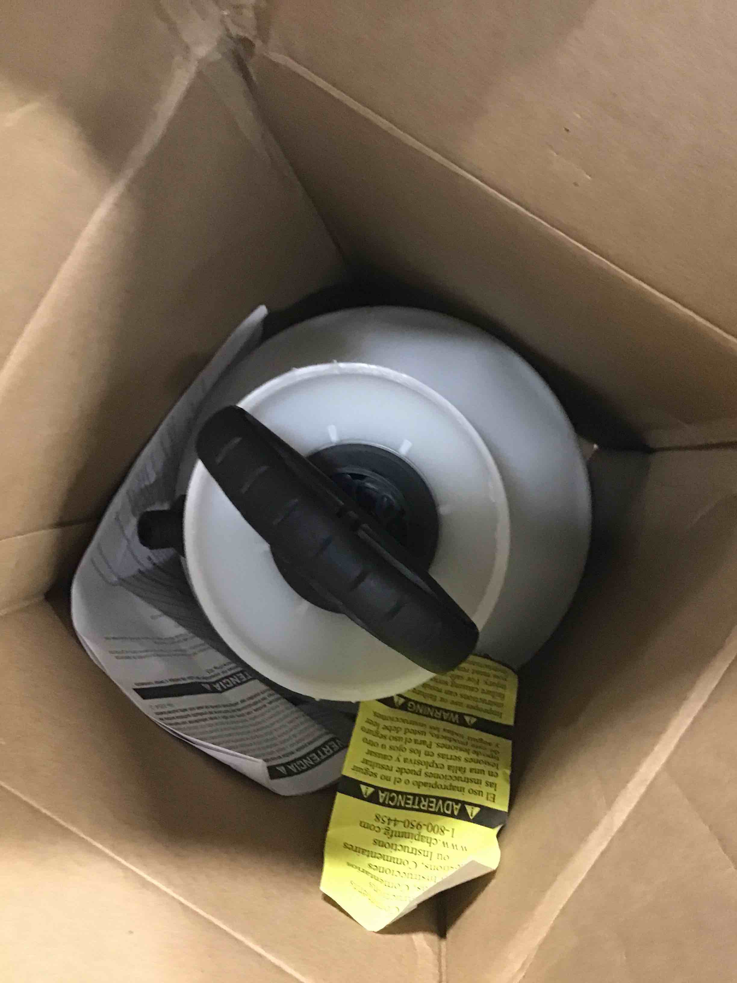 https://s3.amazonaws.com/lotting-images-prod/bidfta/YEL4765499_1703952631675.jpeg