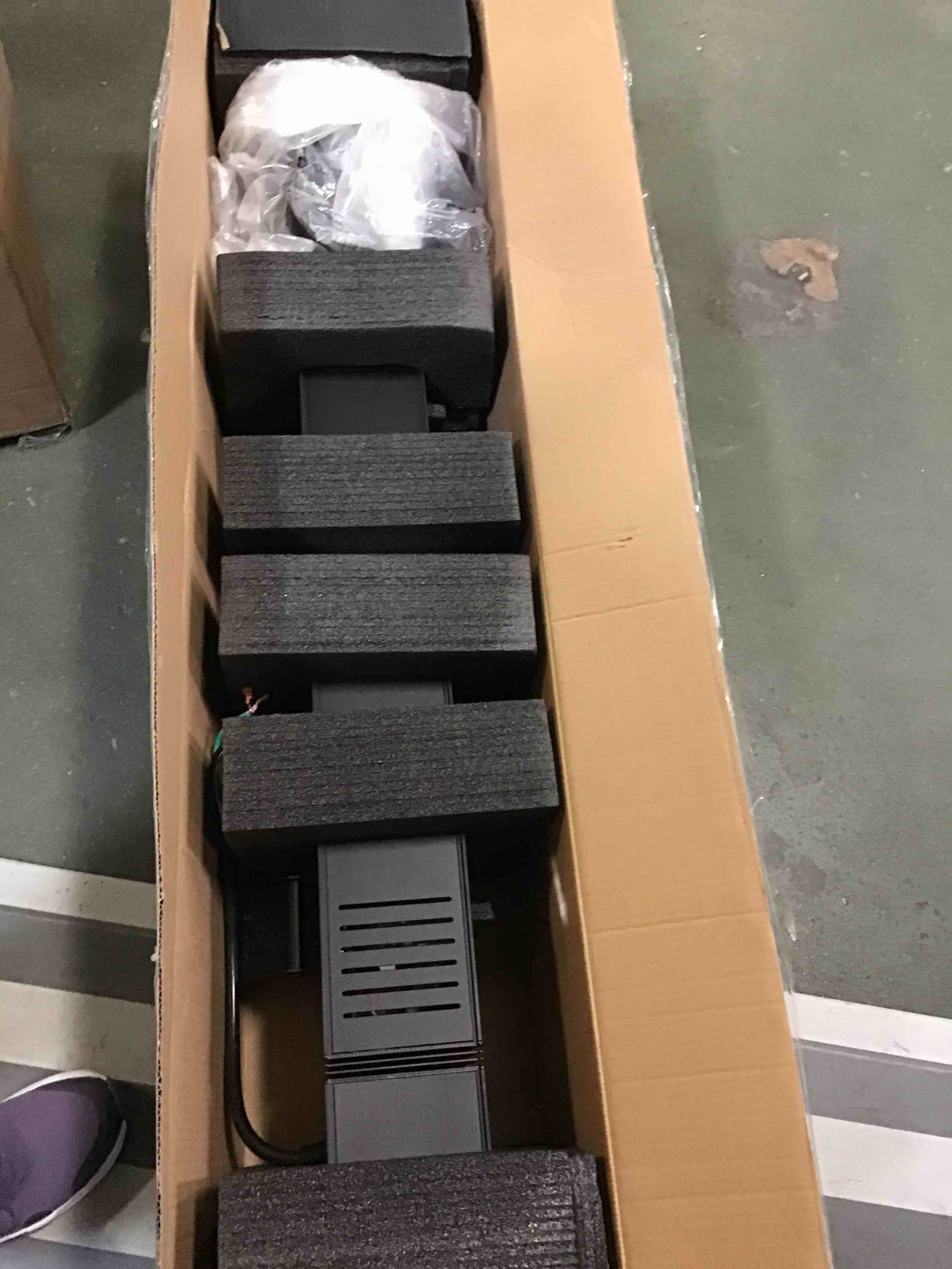 https://s3.amazonaws.com/lotting-images-prod/bidfta/YEL4775786_1681915576073.jpeg