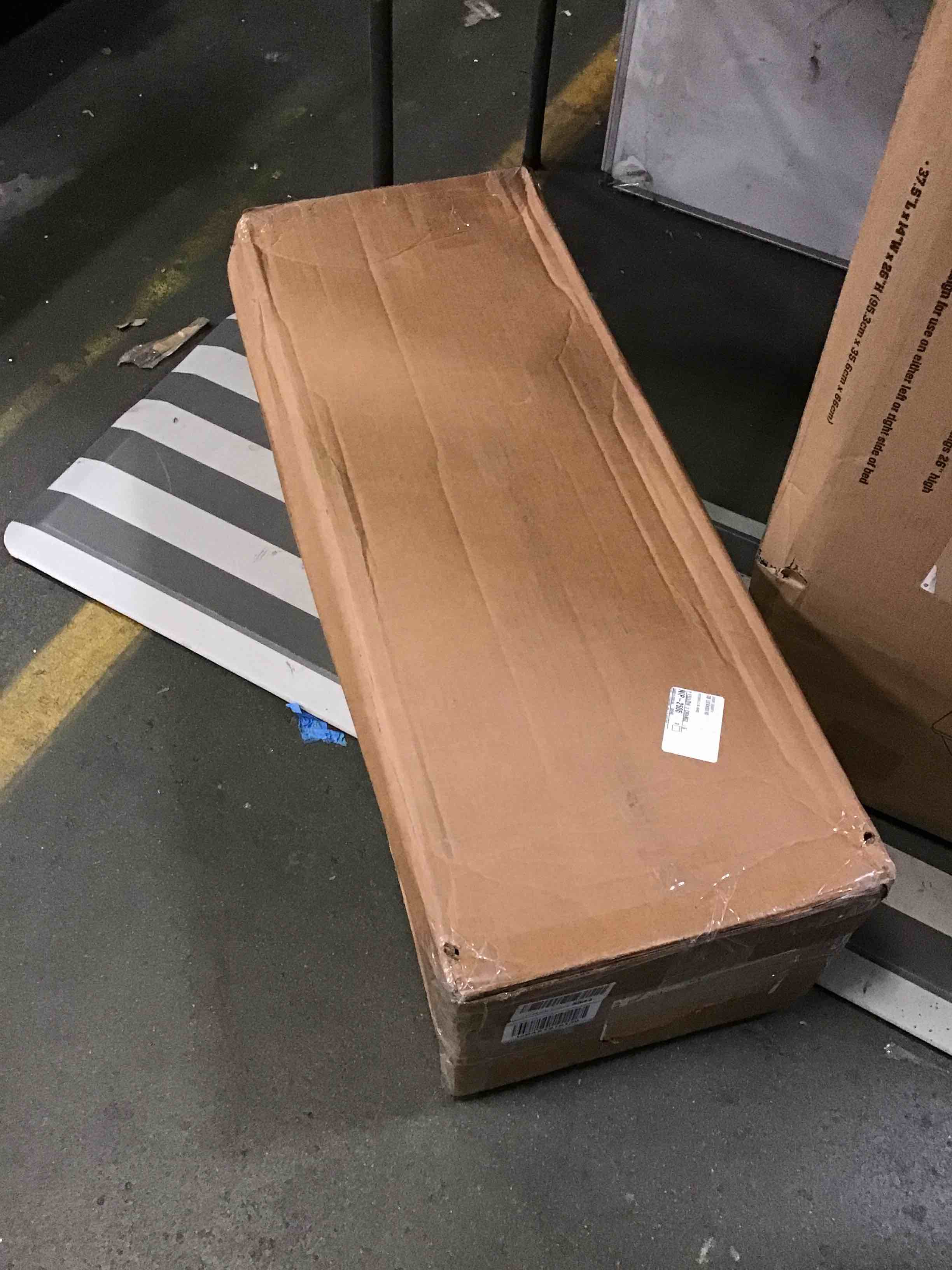 https://s3.amazonaws.com/lotting-images-prod/bidfta/YEL4775791_1681916394436.jpeg