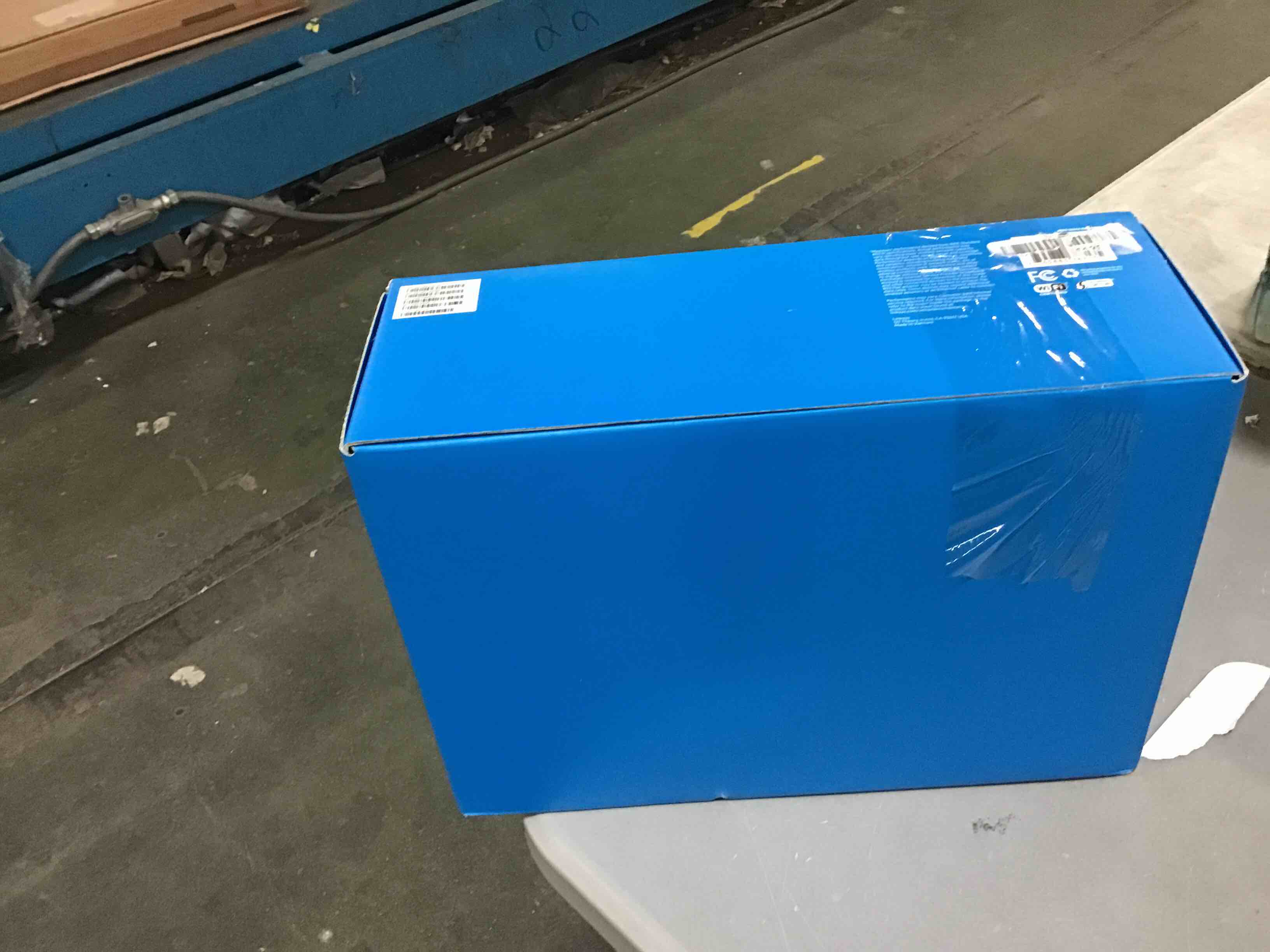https://s3.amazonaws.com/lotting-images-prod/bidfta/YEL4782264_1682626097239.jpeg