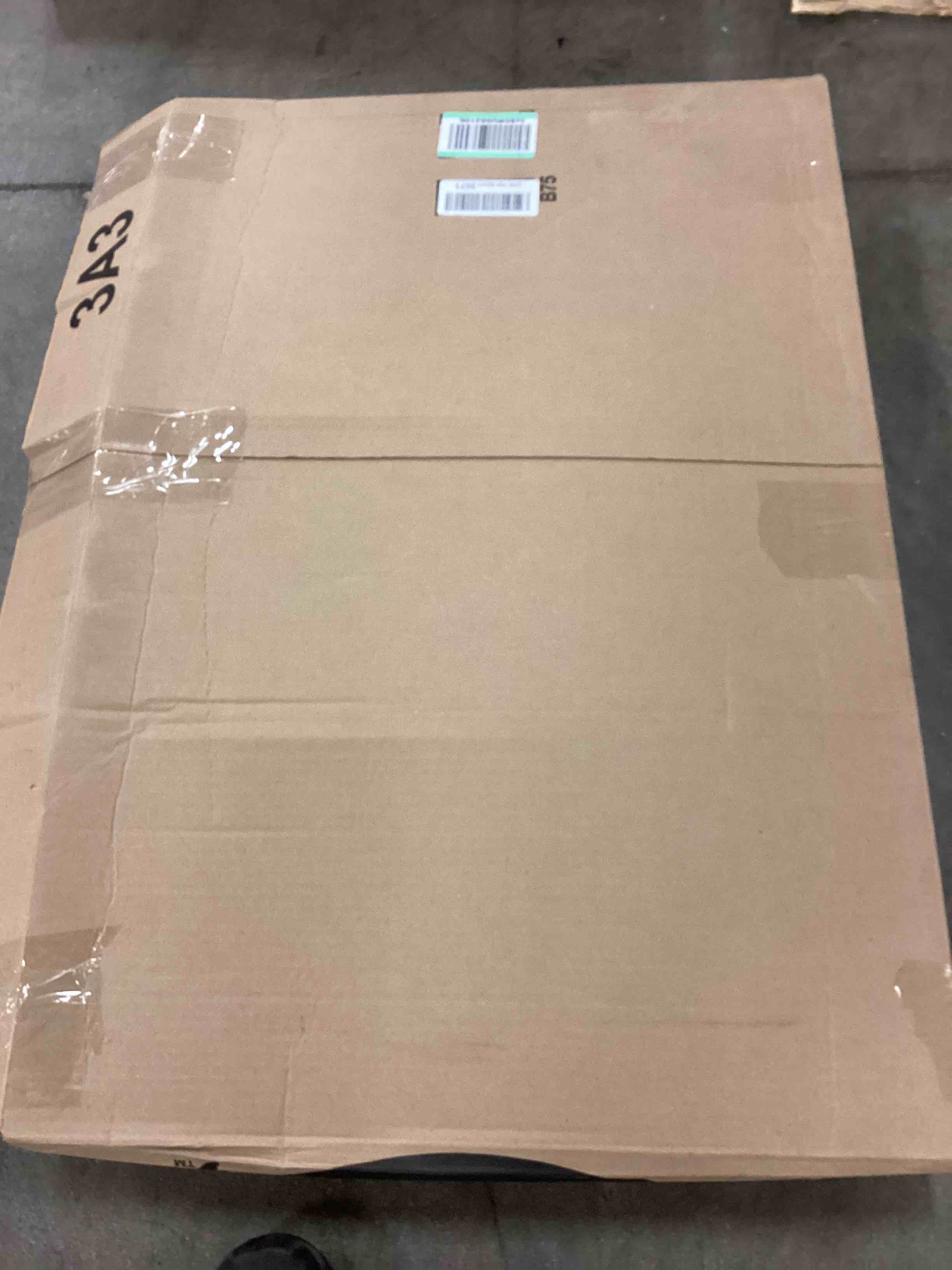 https://s3.amazonaws.com/lotting-images-prod/bidfta/YEL4786674_1692716803343.jpeg