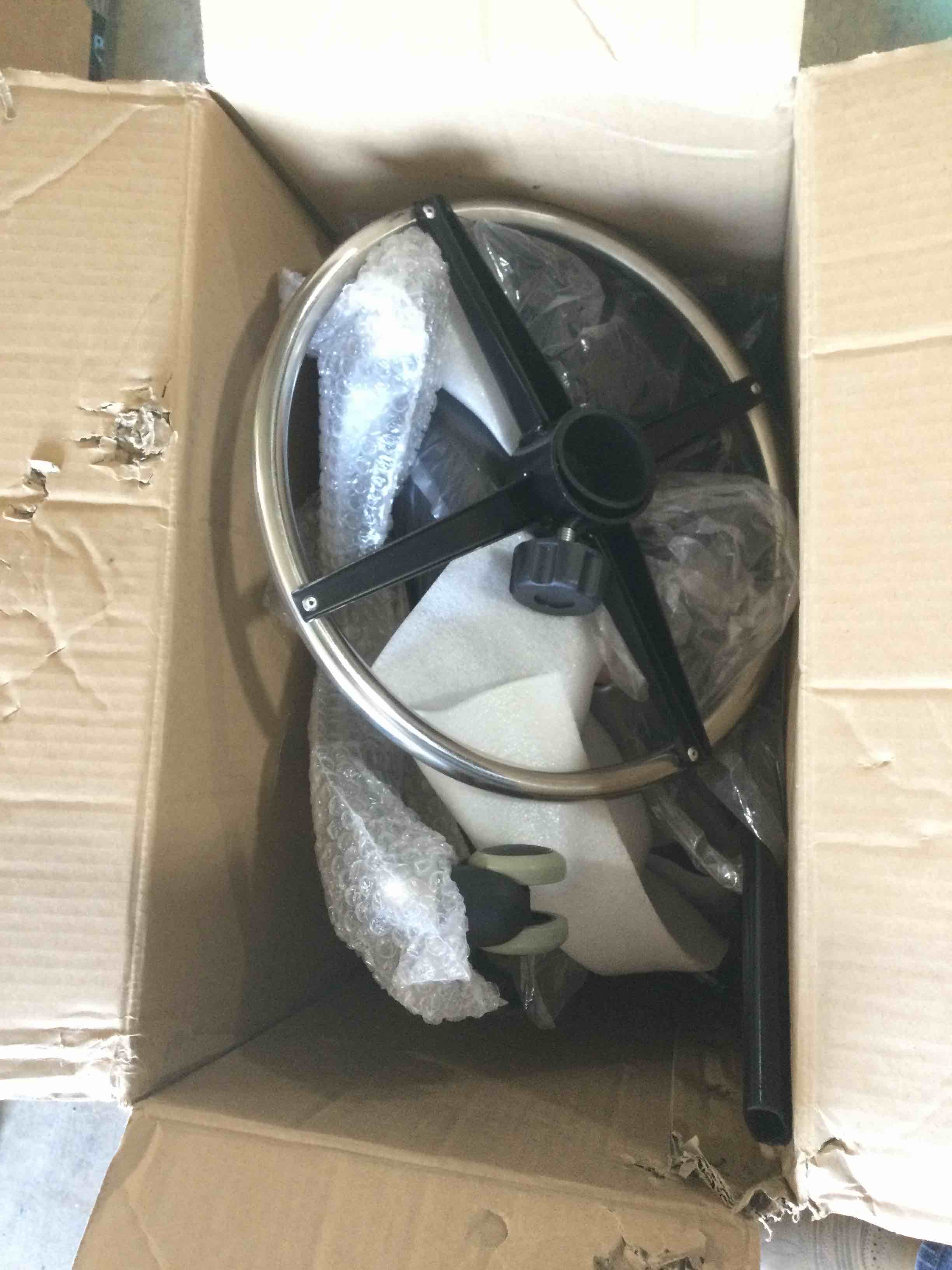 https://s3.amazonaws.com/lotting-images-prod/bidfta/YEL4821481_1686777824012.jpeg