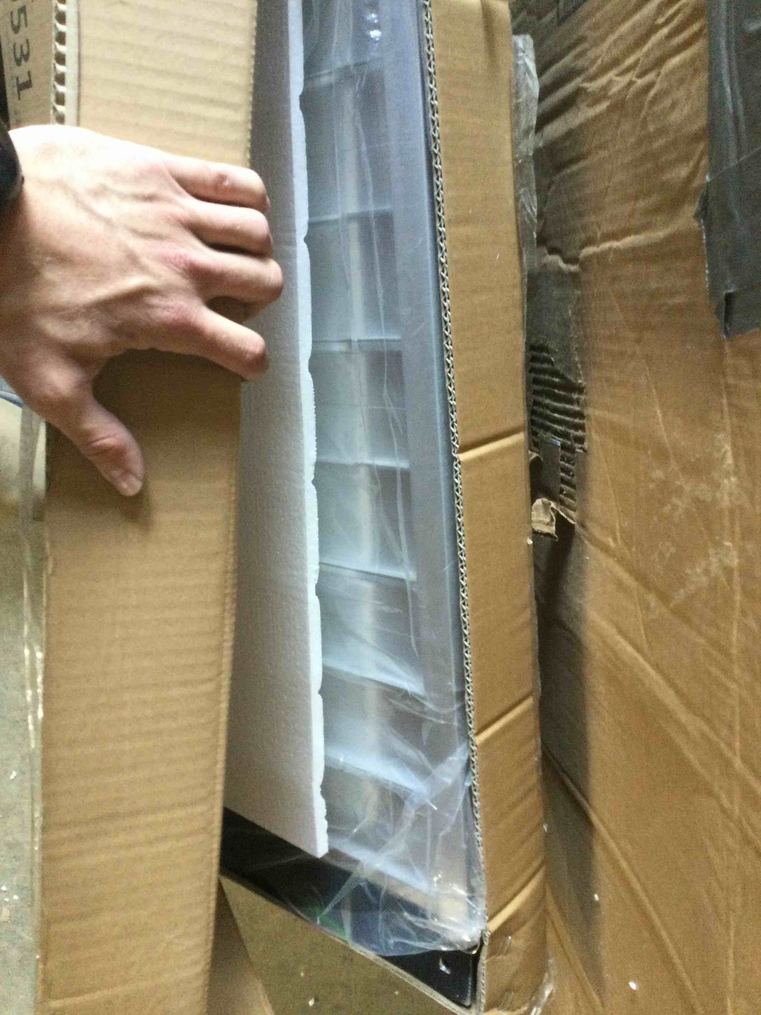 https://s3.amazonaws.com/lotting-images-prod/bidfta/YEL4821487_1686776052637.jpeg