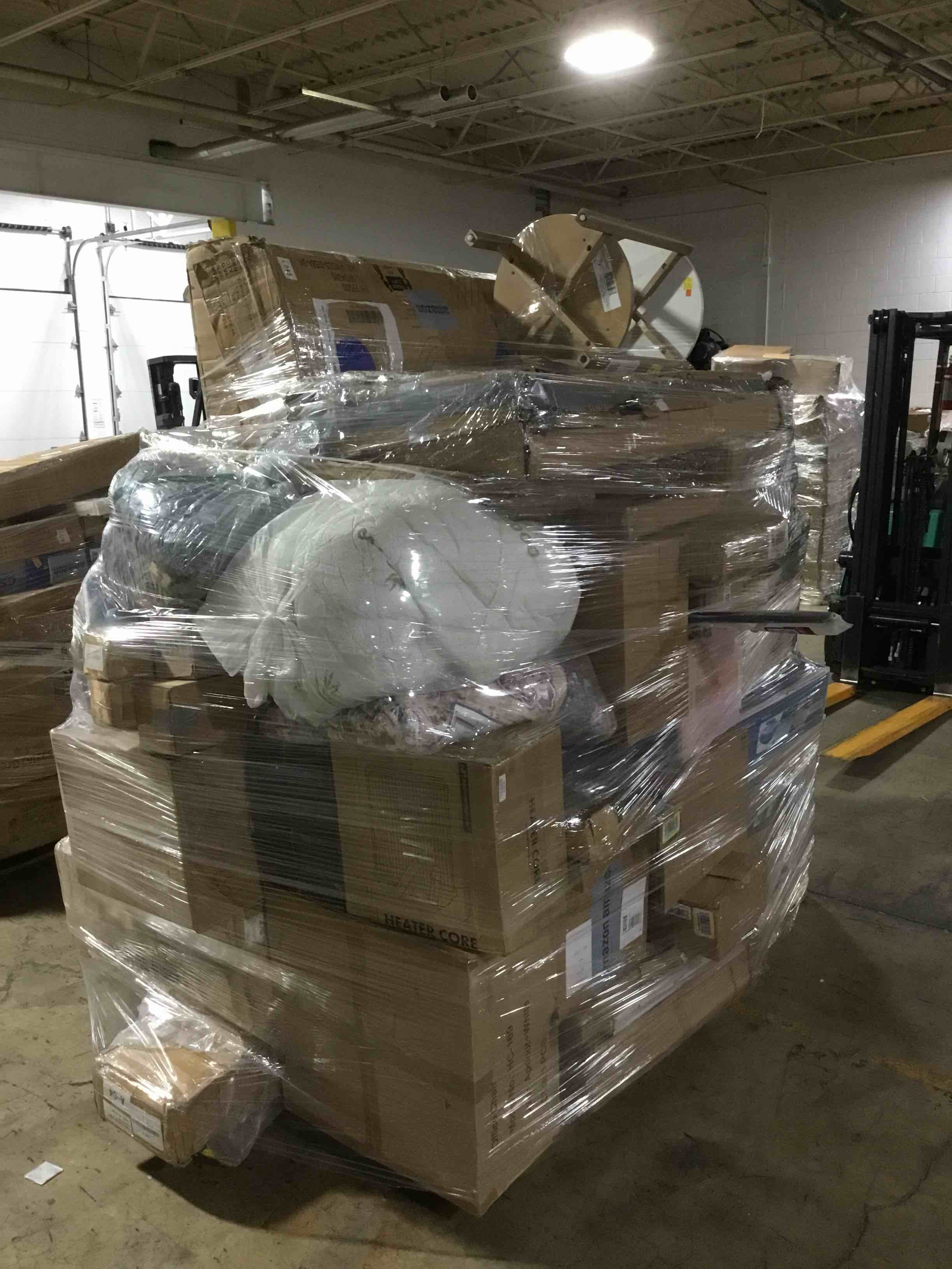 https://s3.amazonaws.com/lotting-images-prod/bidfta/YEL4823879_1734387964821.jpeg