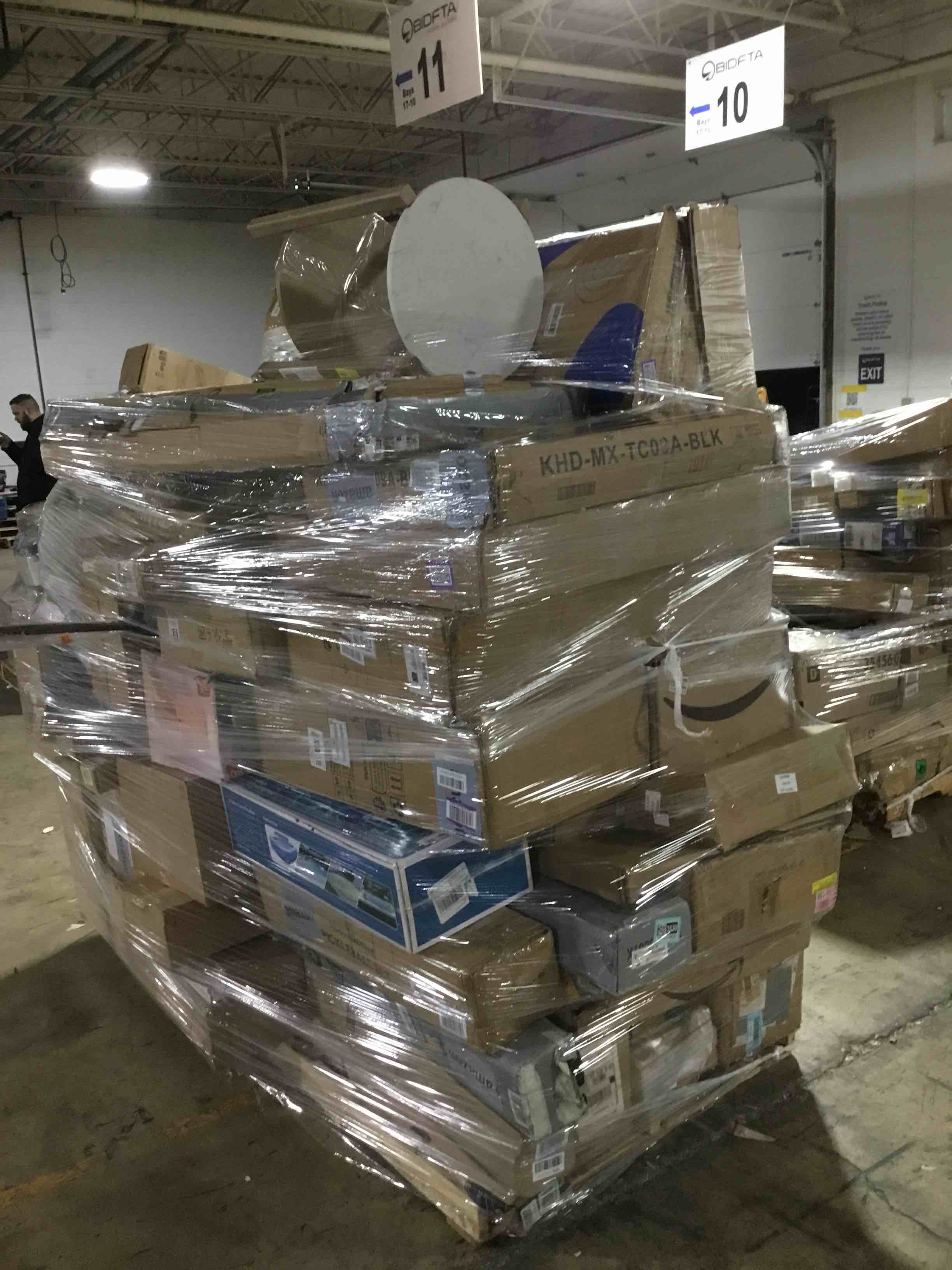 https://s3.amazonaws.com/lotting-images-prod/bidfta/YEL4823879_1734387980150.jpeg