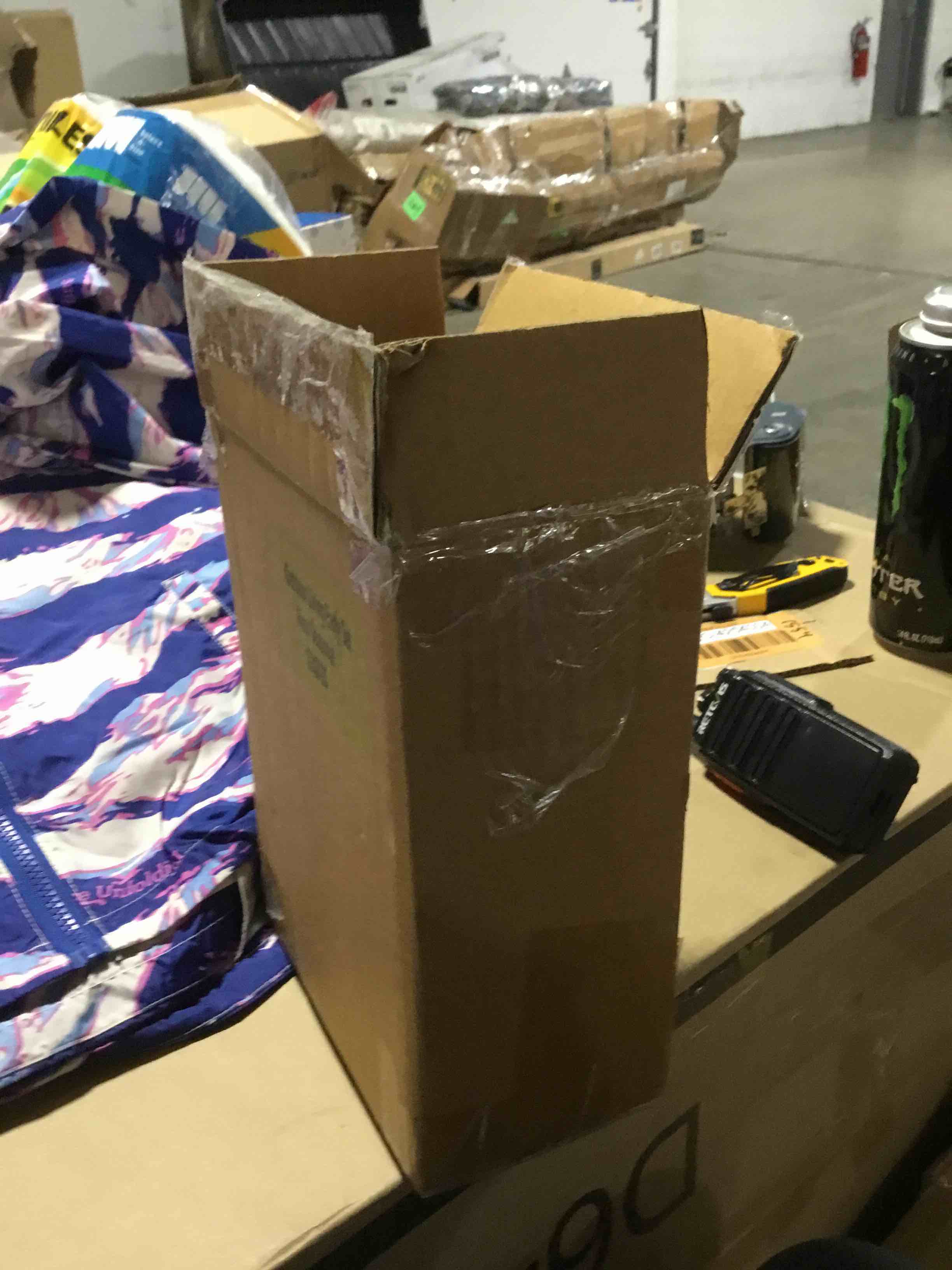 https://s3.amazonaws.com/lotting-images-prod/bidfta/YEL4825023_1686764229333.jpeg