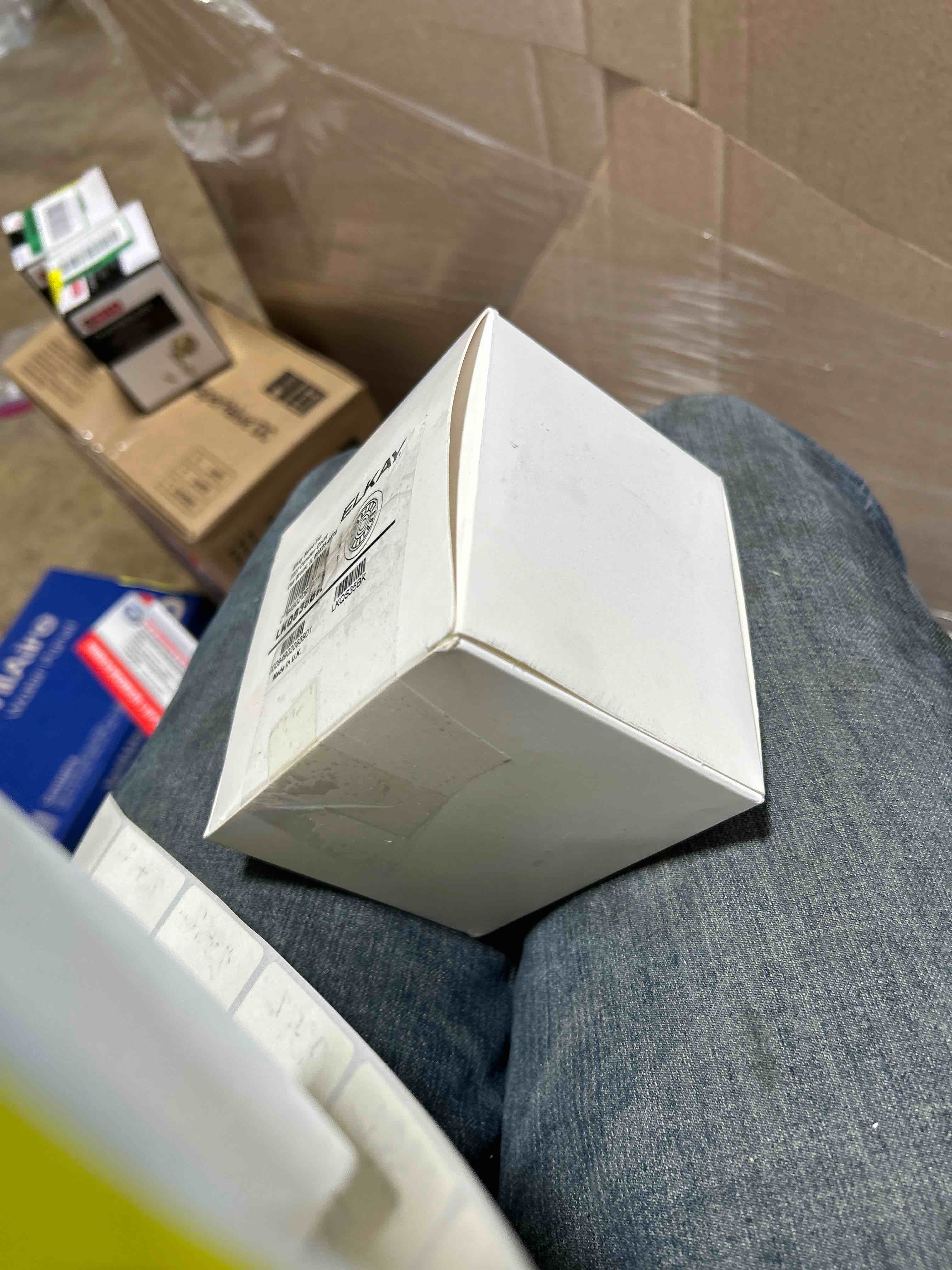 https://s3.amazonaws.com/lotting-images-prod/bidfta/YEL4825705_1691699345704.jpeg