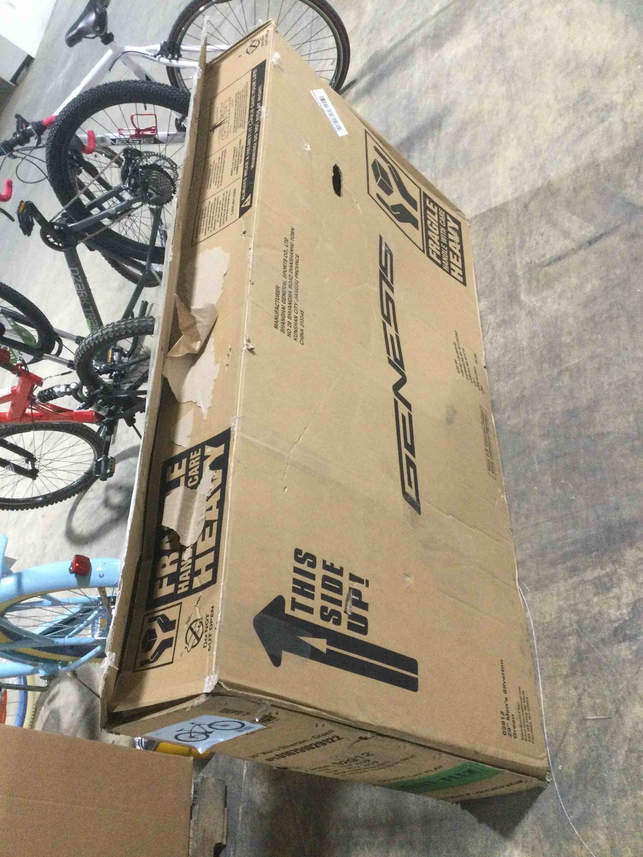 https://s3.amazonaws.com/lotting-images-prod/bidfta/YEL4827119_1708549729919.jpeg