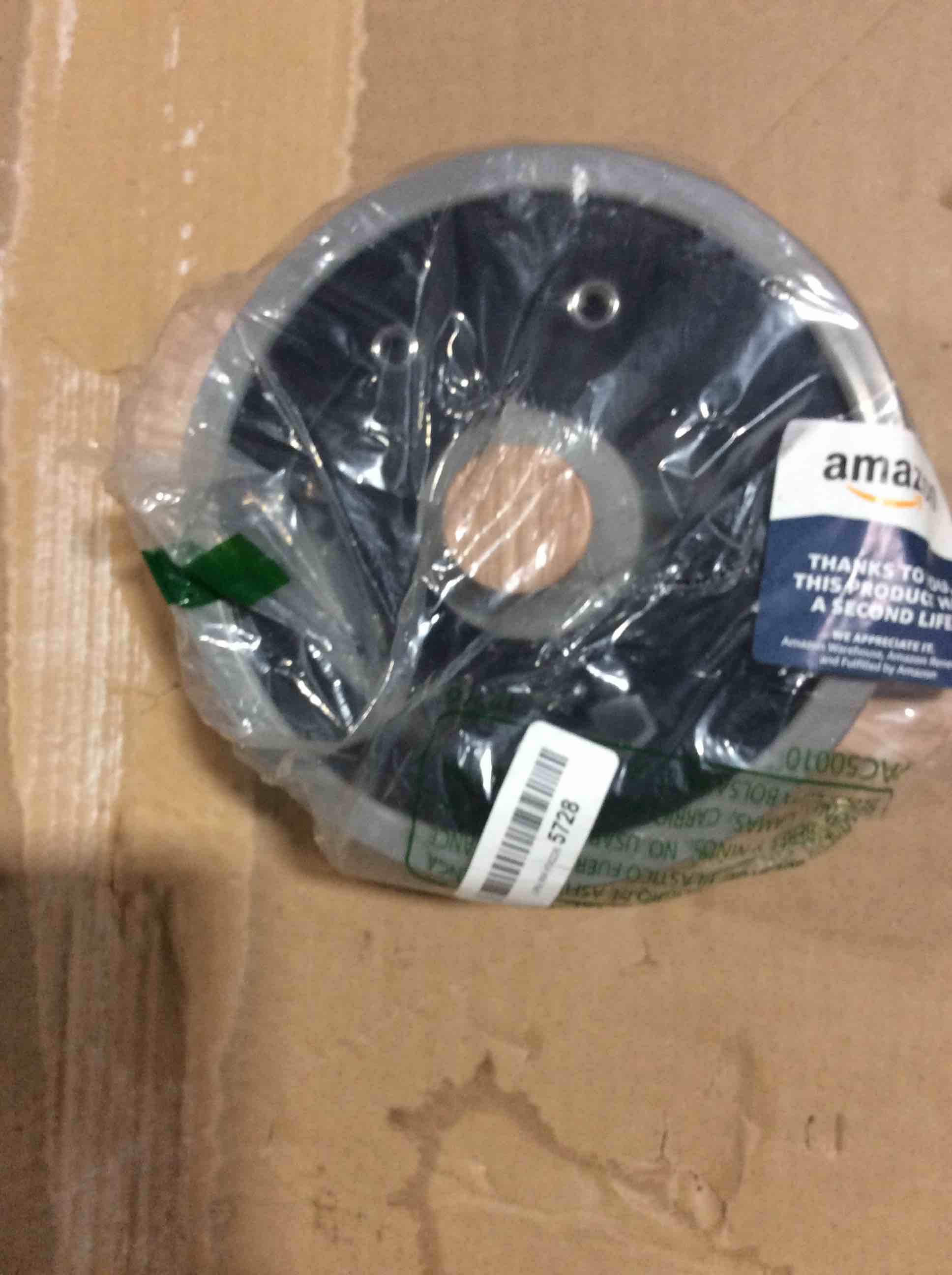 https://s3.amazonaws.com/lotting-images-prod/bidfta/YEL4827722_1692370557435.jpeg
