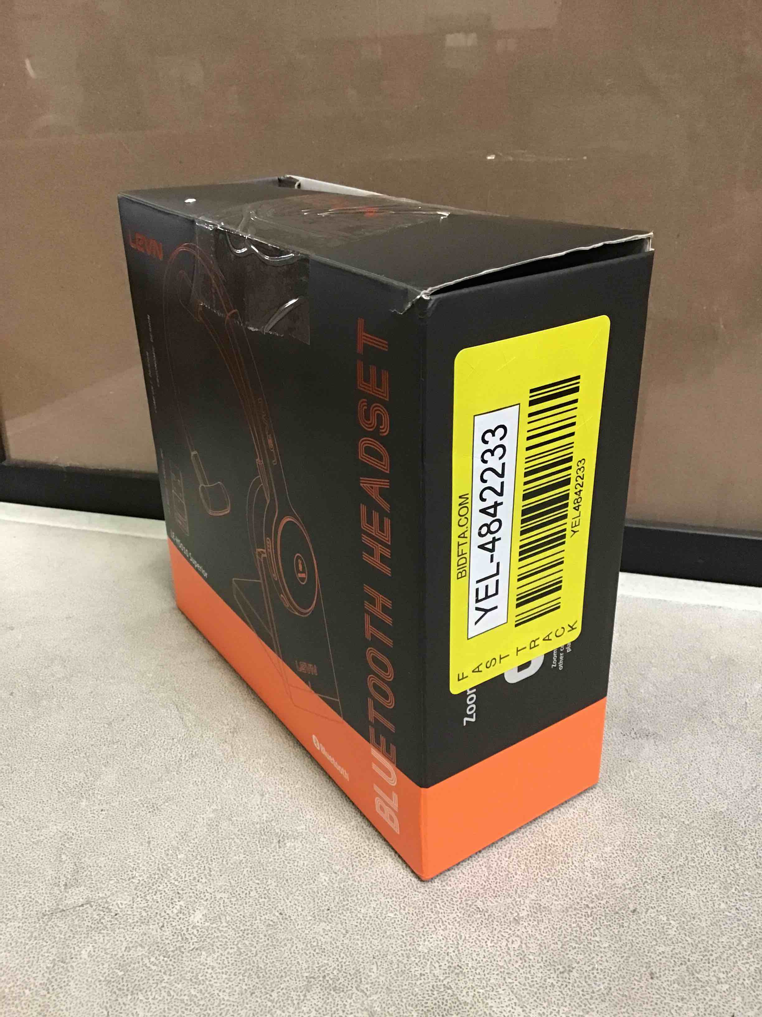 https://s3.amazonaws.com/lotting-images-prod/bidfta/YEL4842233_1683556698582.jpeg