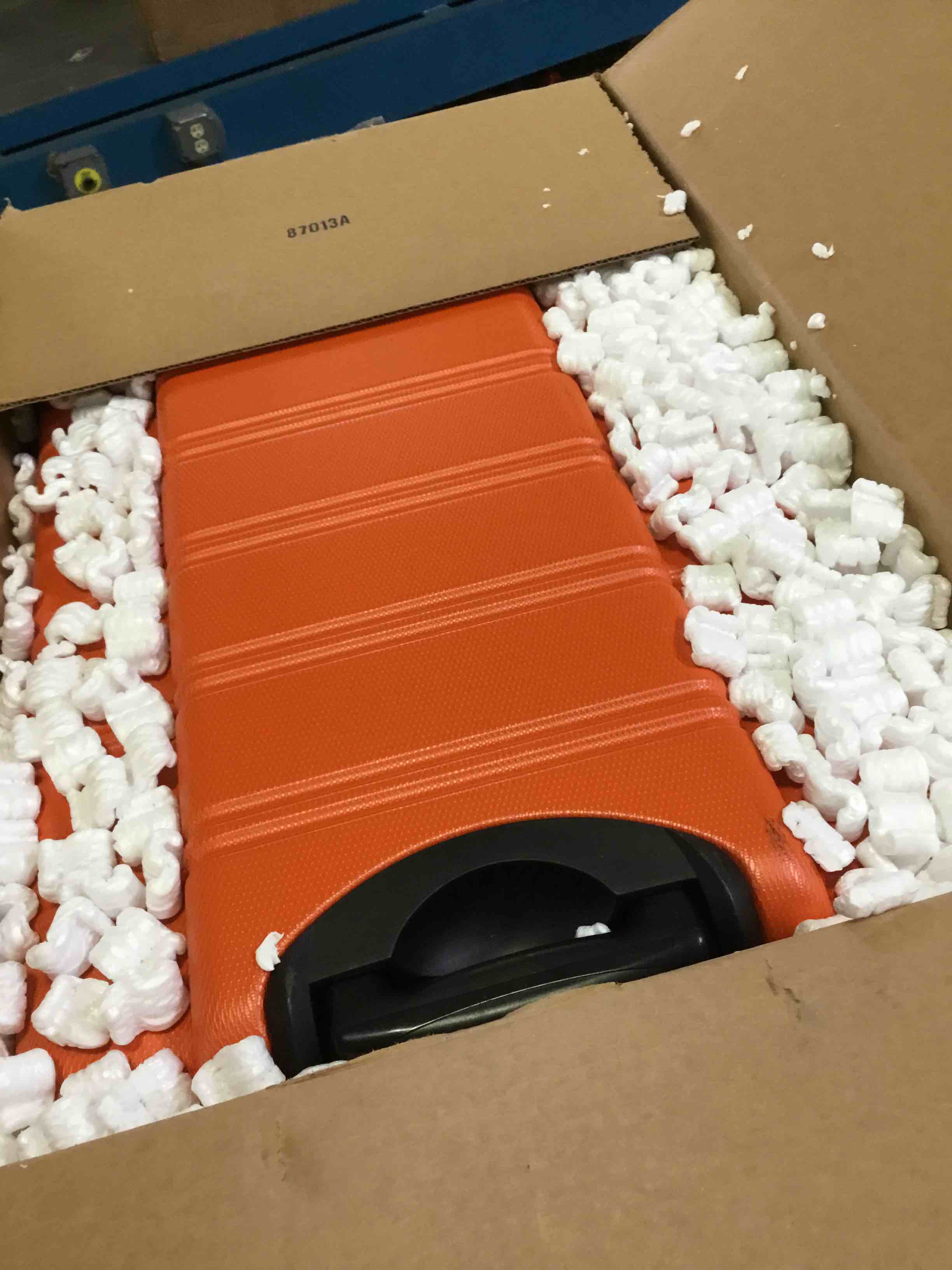 https://s3.amazonaws.com/lotting-images-prod/bidfta/YEL4856295_1684347299213.jpeg