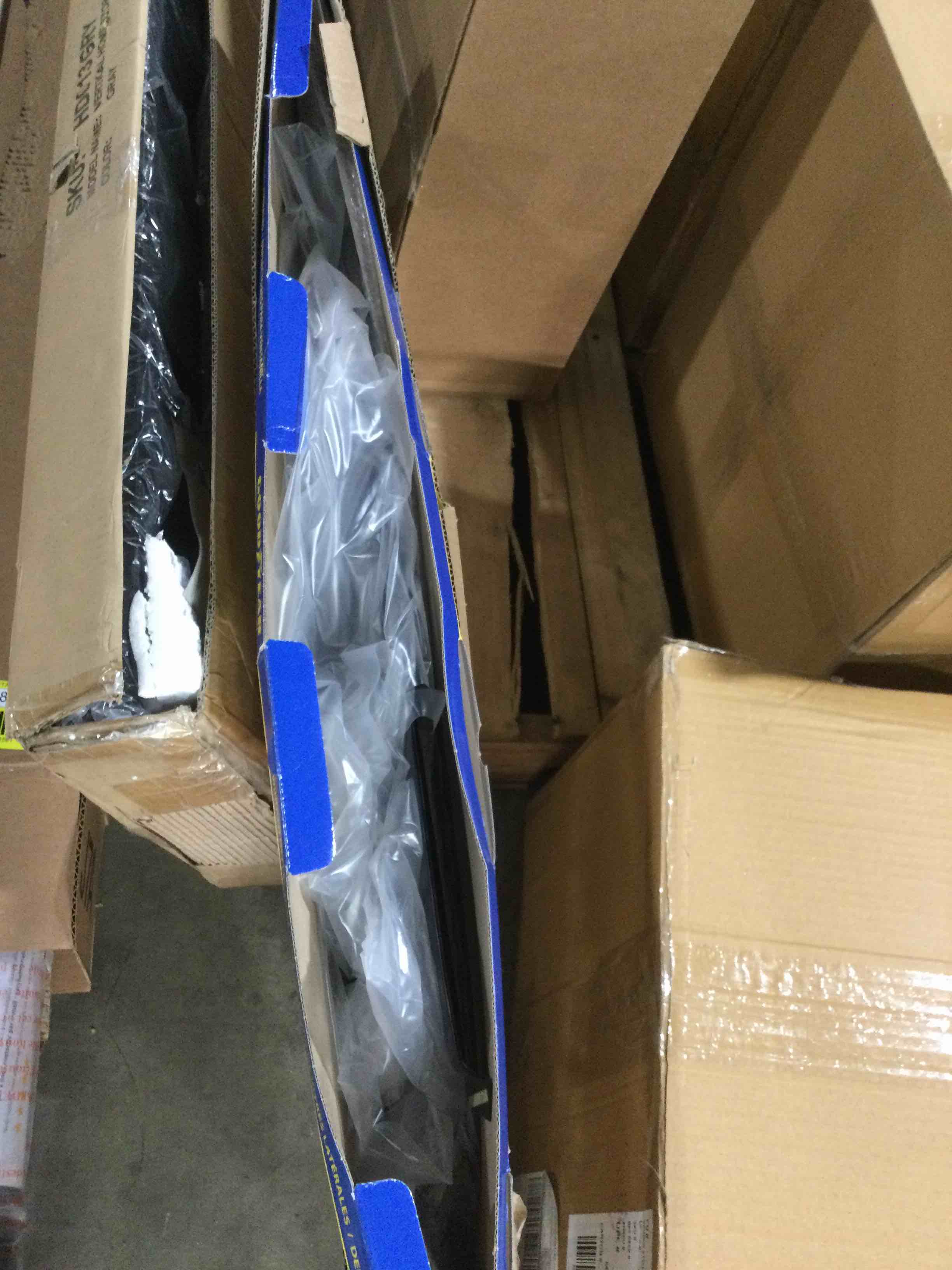 https://s3.amazonaws.com/lotting-images-prod/bidfta/YEL4871560_1685709706253.jpeg