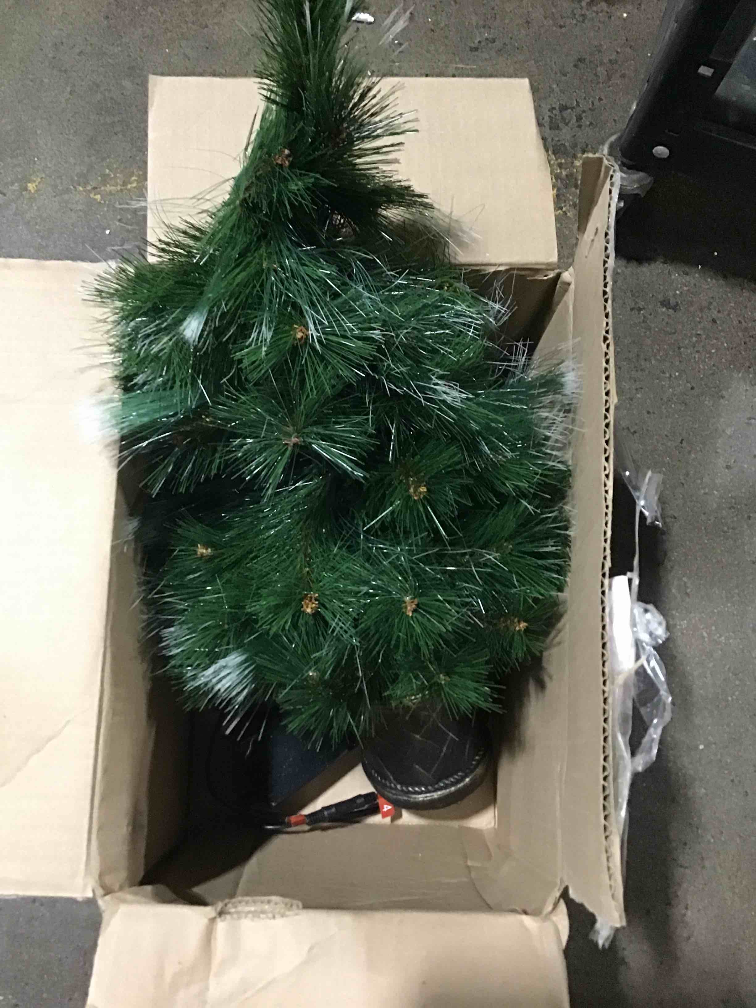 https://s3.amazonaws.com/lotting-images-prod/bidfta/YEL4877002_1685641031895.jpeg