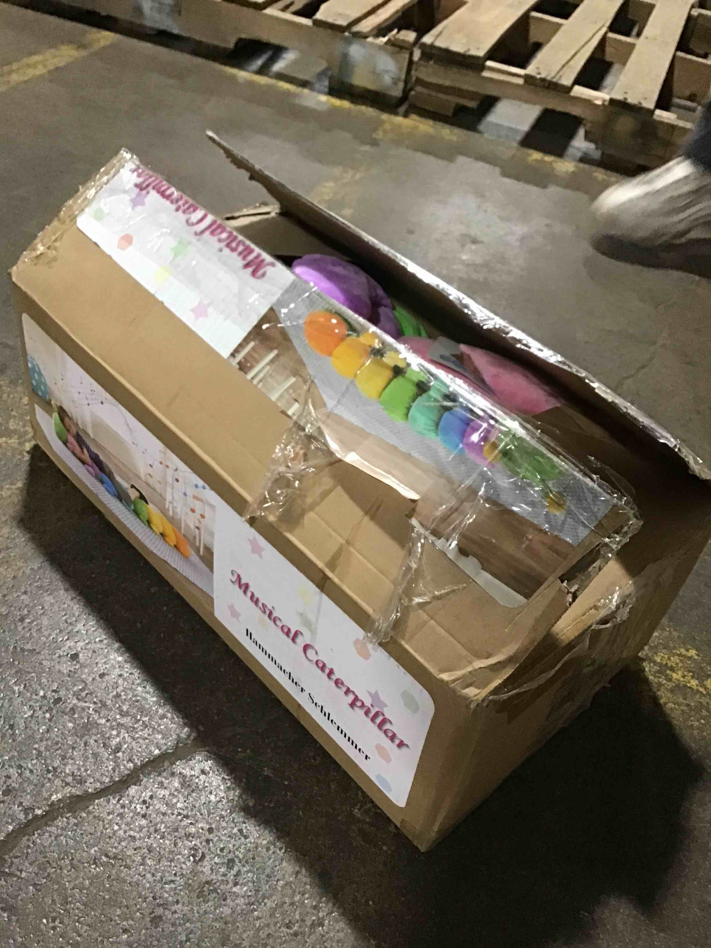 https://s3.amazonaws.com/lotting-images-prod/bidfta/YEL4877018_1685647315008.jpeg