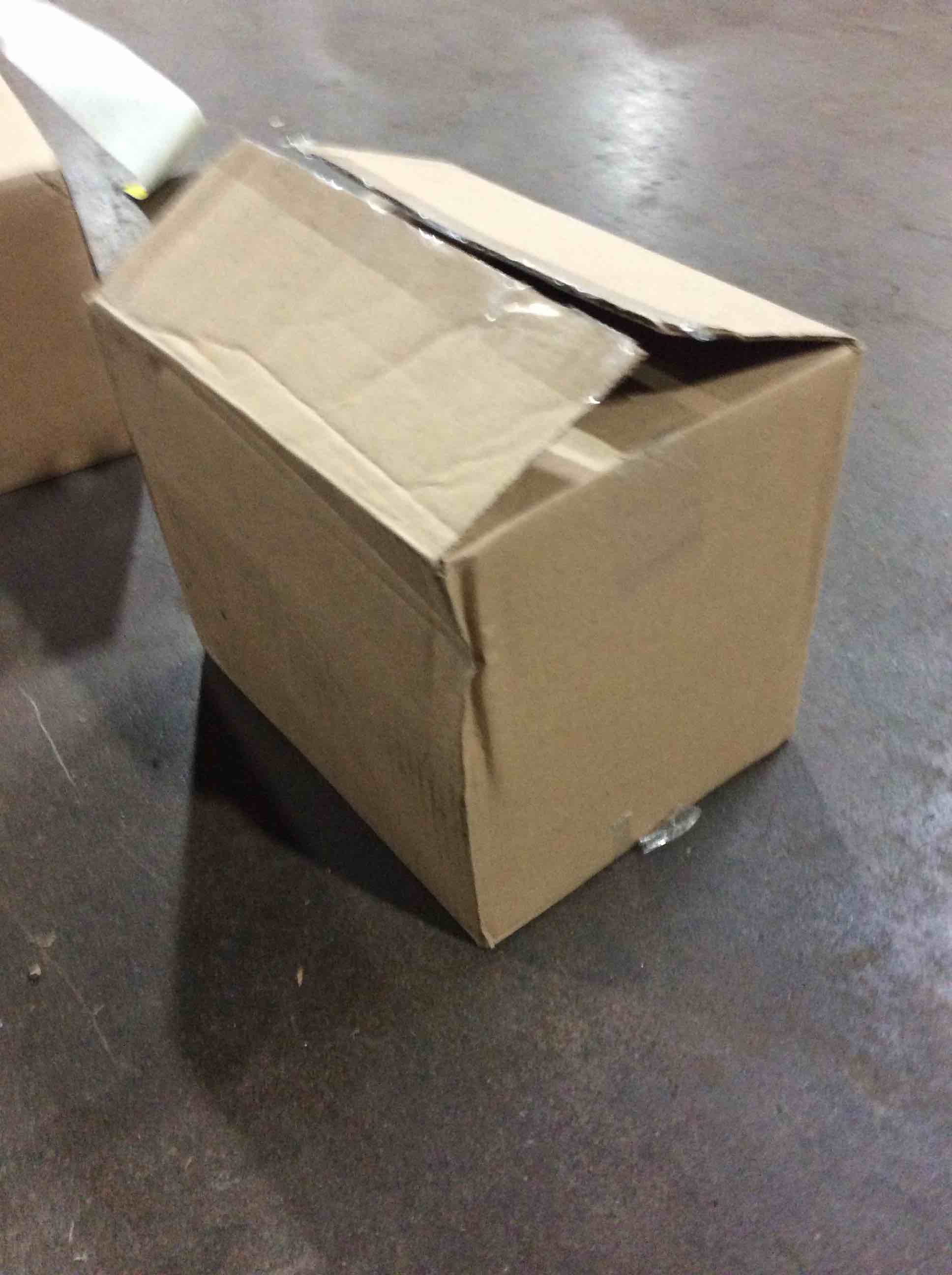 https://s3.amazonaws.com/lotting-images-prod/bidfta/YEL4879227_1684264057529.jpeg