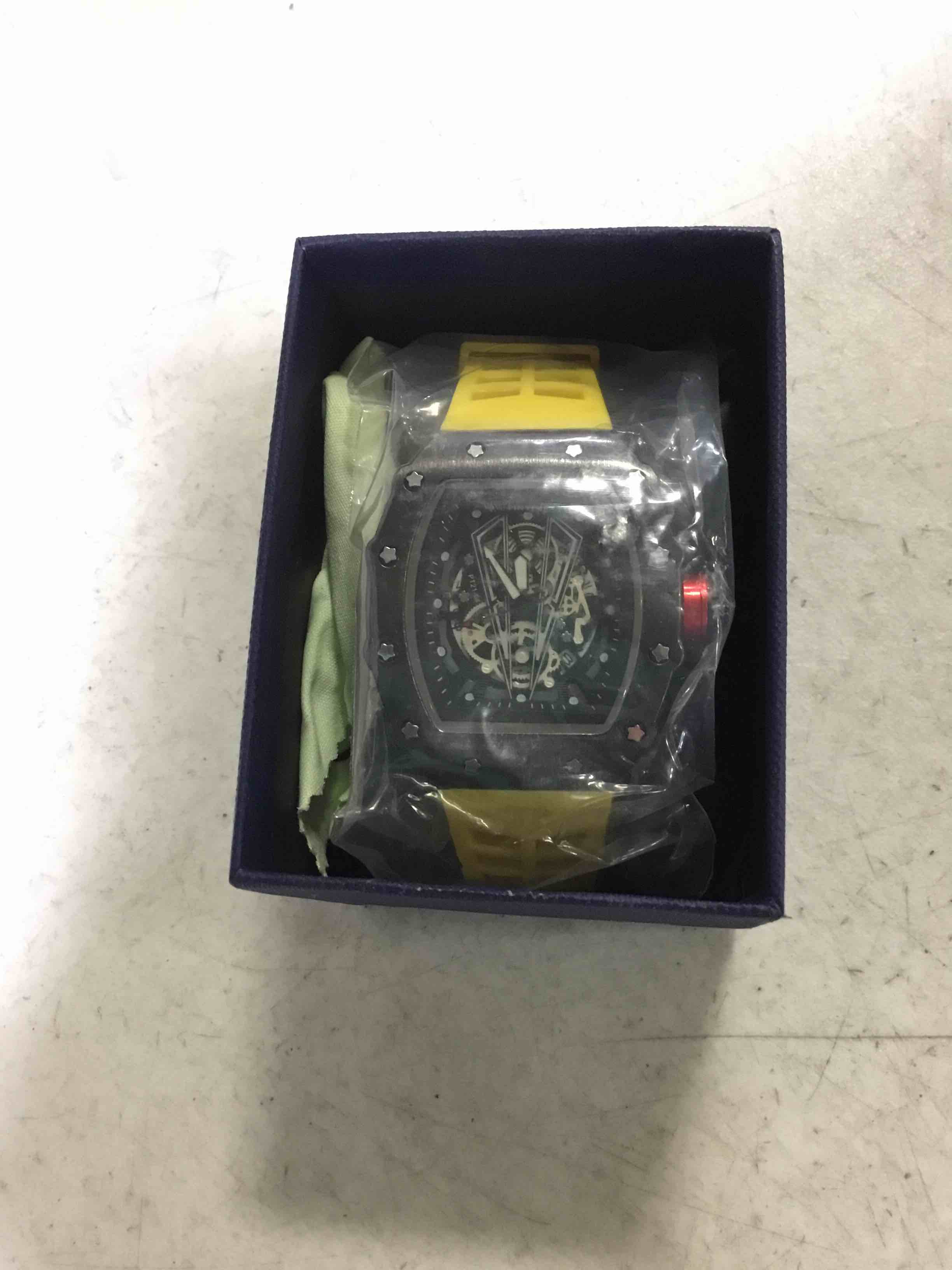 MEN ANALOG QUARTZ AUTO DATE 