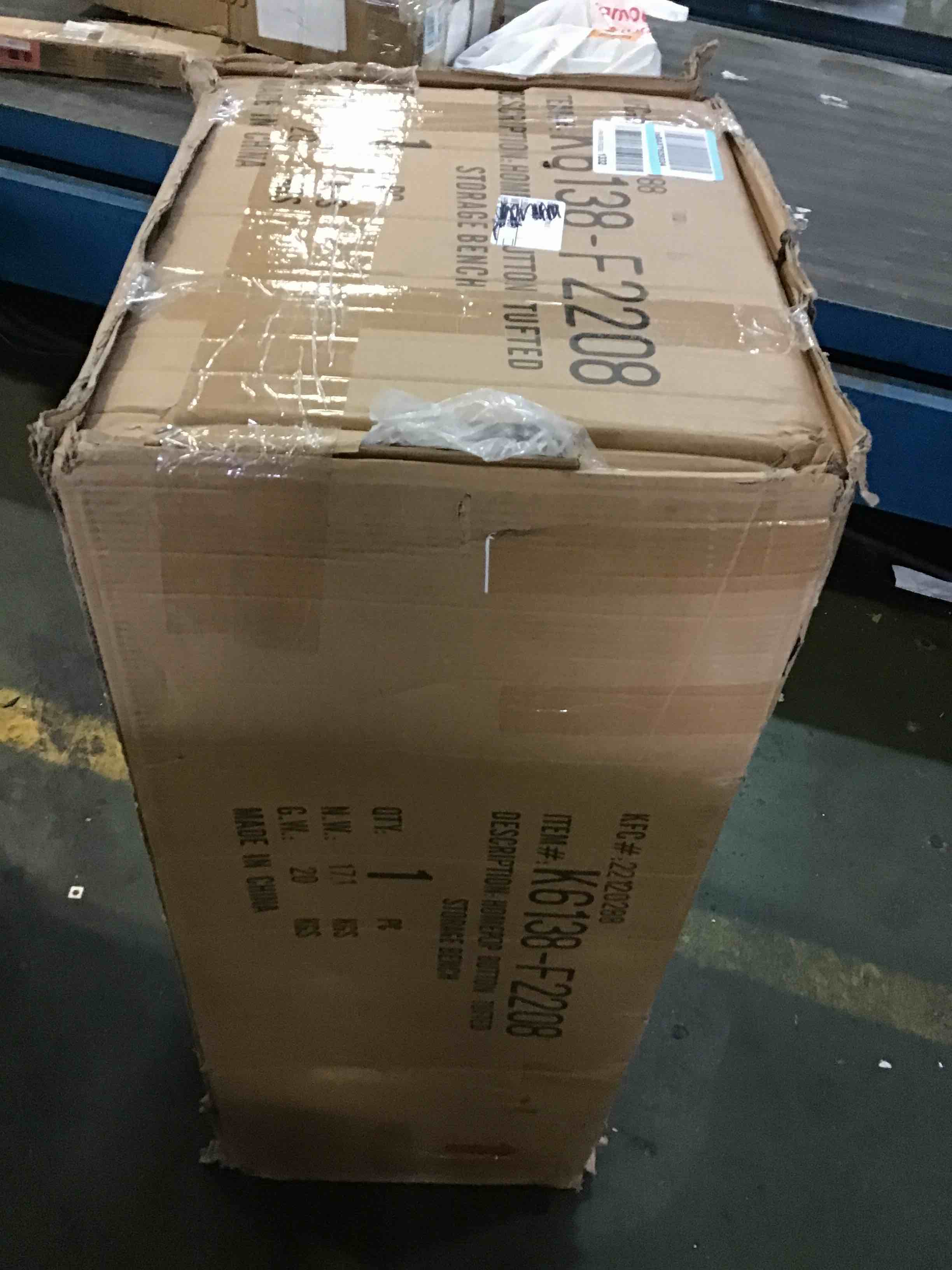 https://s3.amazonaws.com/lotting-images-prod/bidfta/YEL4900646_1685460735546.jpeg