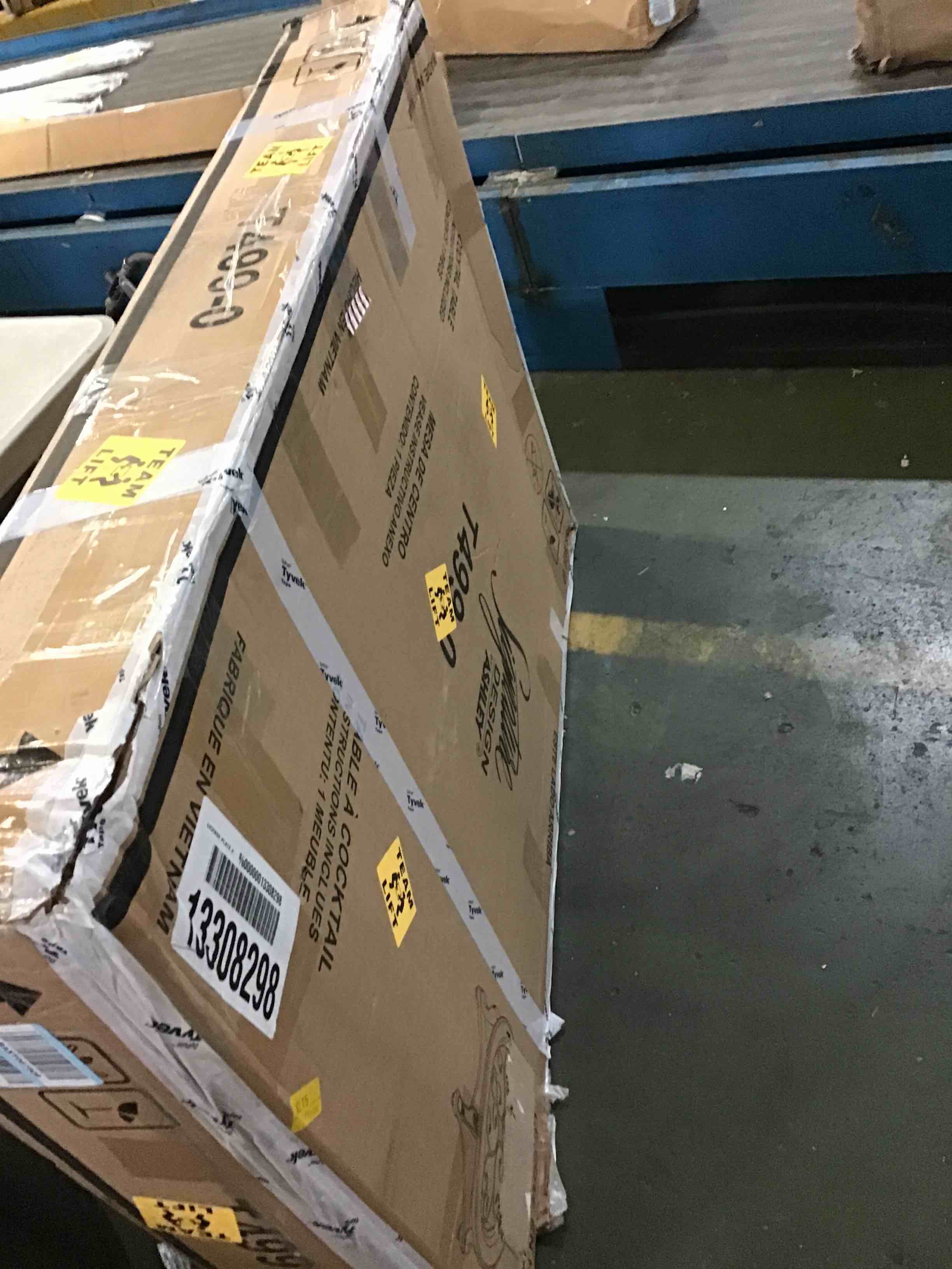 https://s3.amazonaws.com/lotting-images-prod/bidfta/YEL4900657_1685461484222.jpeg