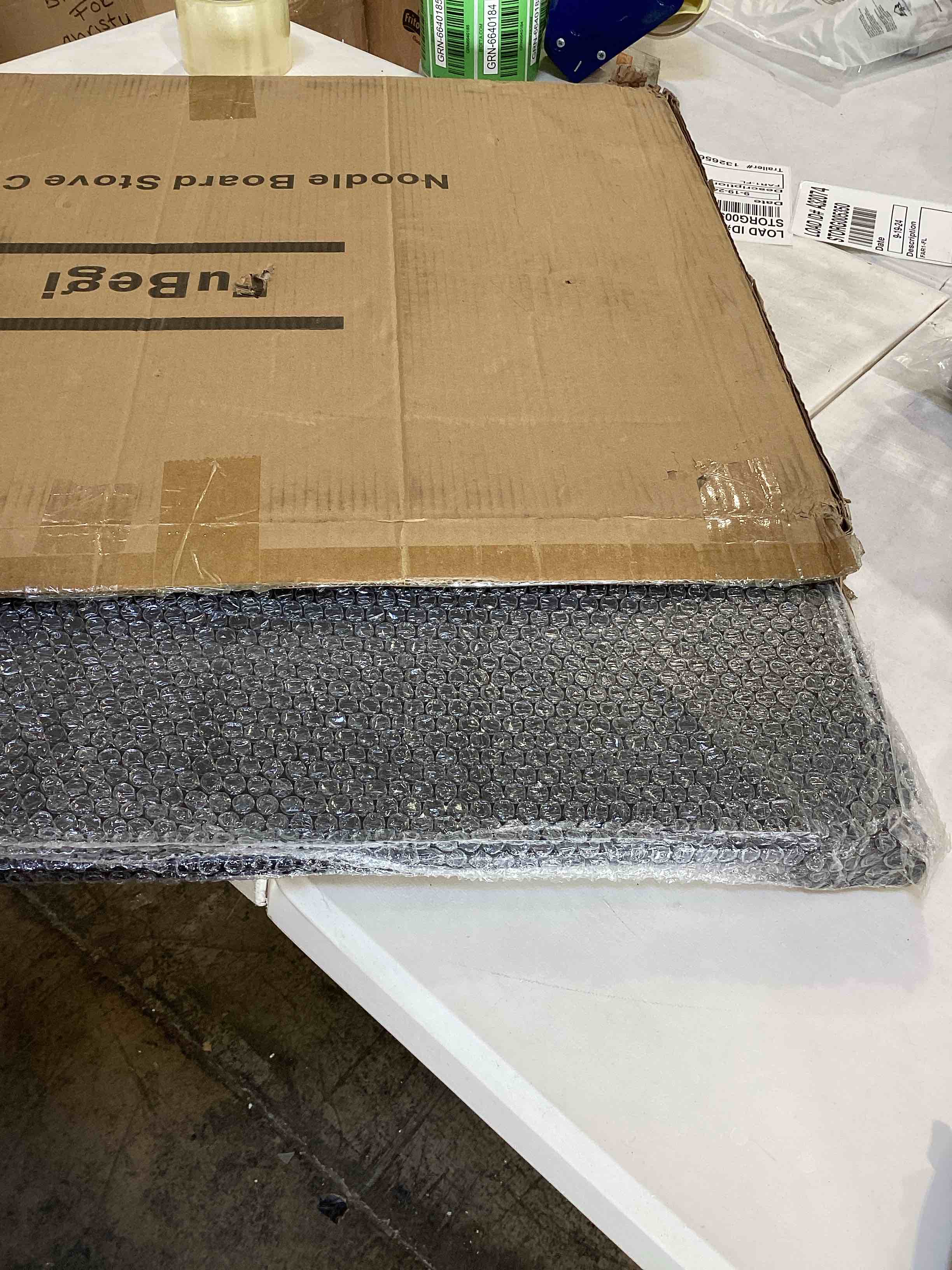 https://s3.amazonaws.com/lotting-images-prod/bidfta/YEL4904729_1727896598901.jpeg