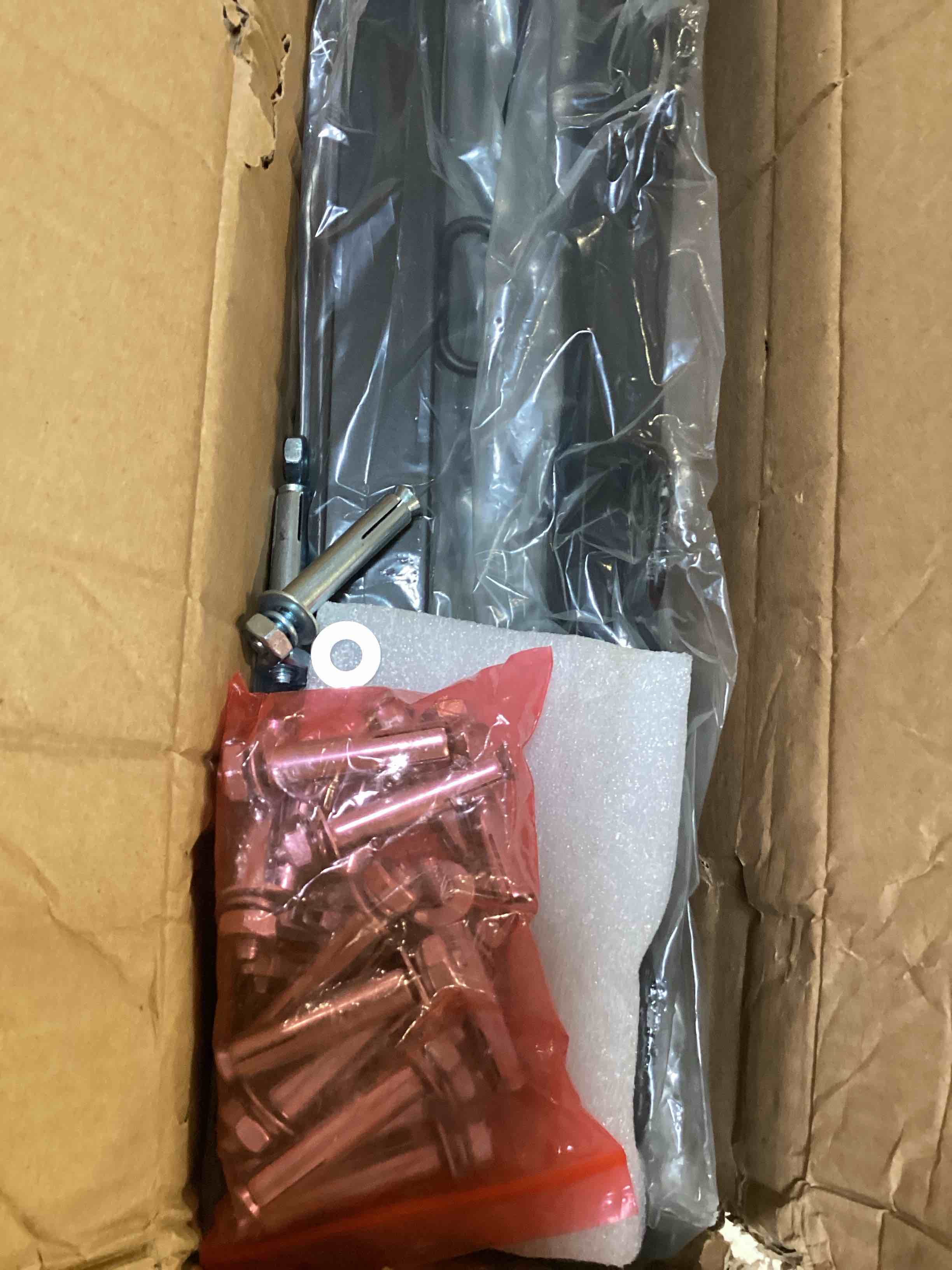 https://s3.amazonaws.com/lotting-images-prod/bidfta/YEL4904730_1727897320887.jpeg