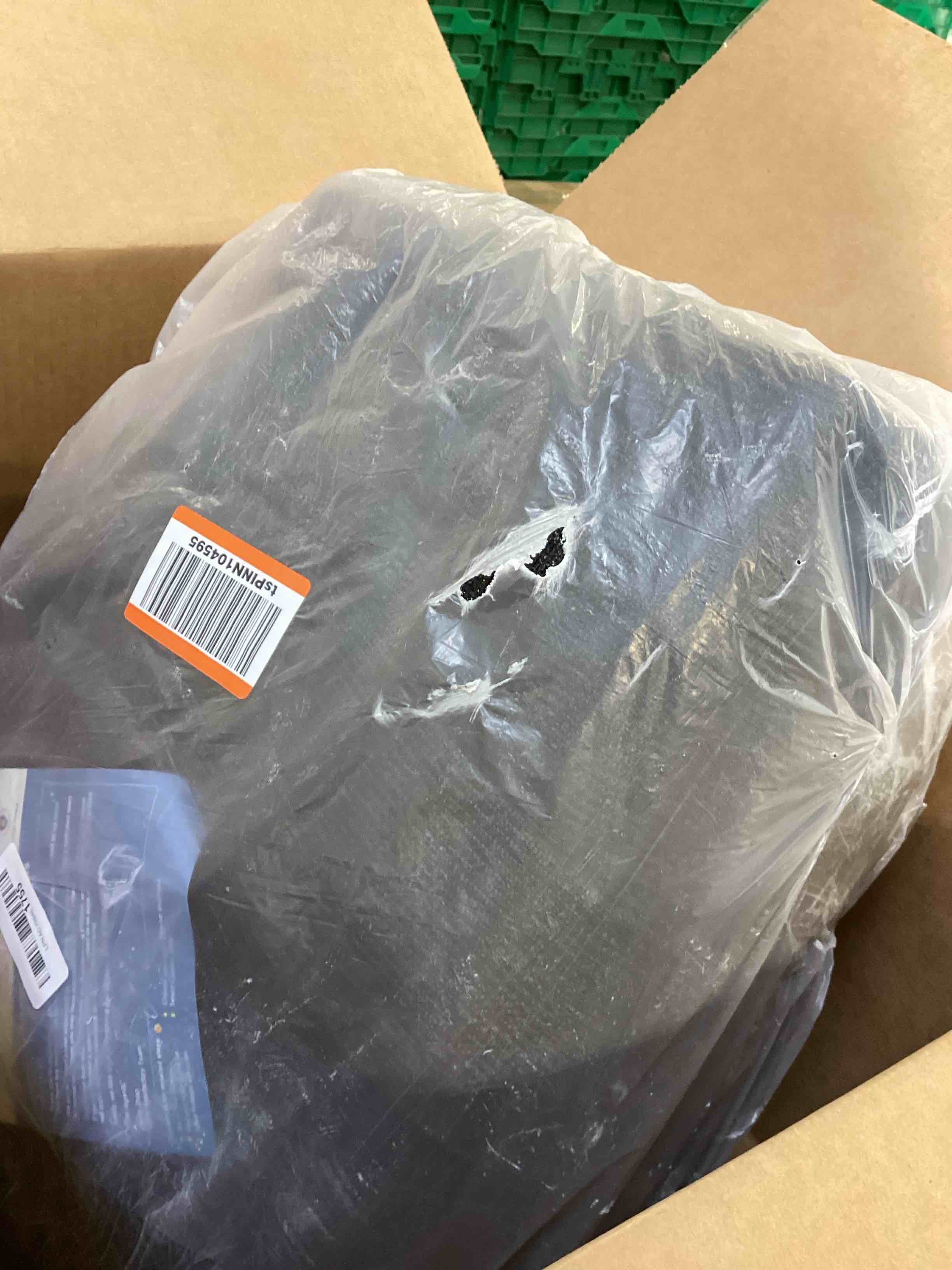 https://s3.amazonaws.com/lotting-images-prod/bidfta/YEL4904732_1727897839810.jpeg