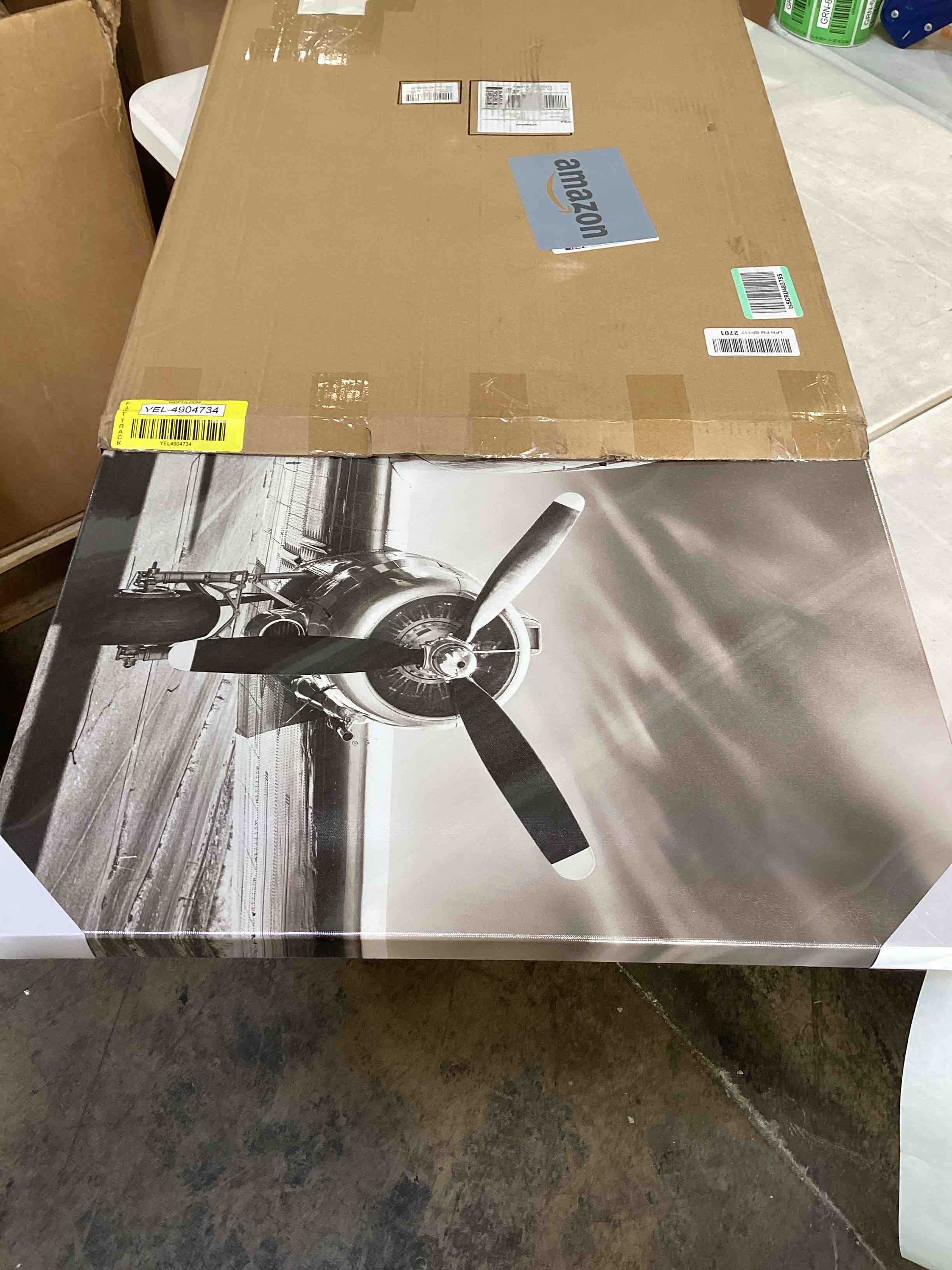 https://s3.amazonaws.com/lotting-images-prod/bidfta/YEL4904734_1727898367276.jpeg
