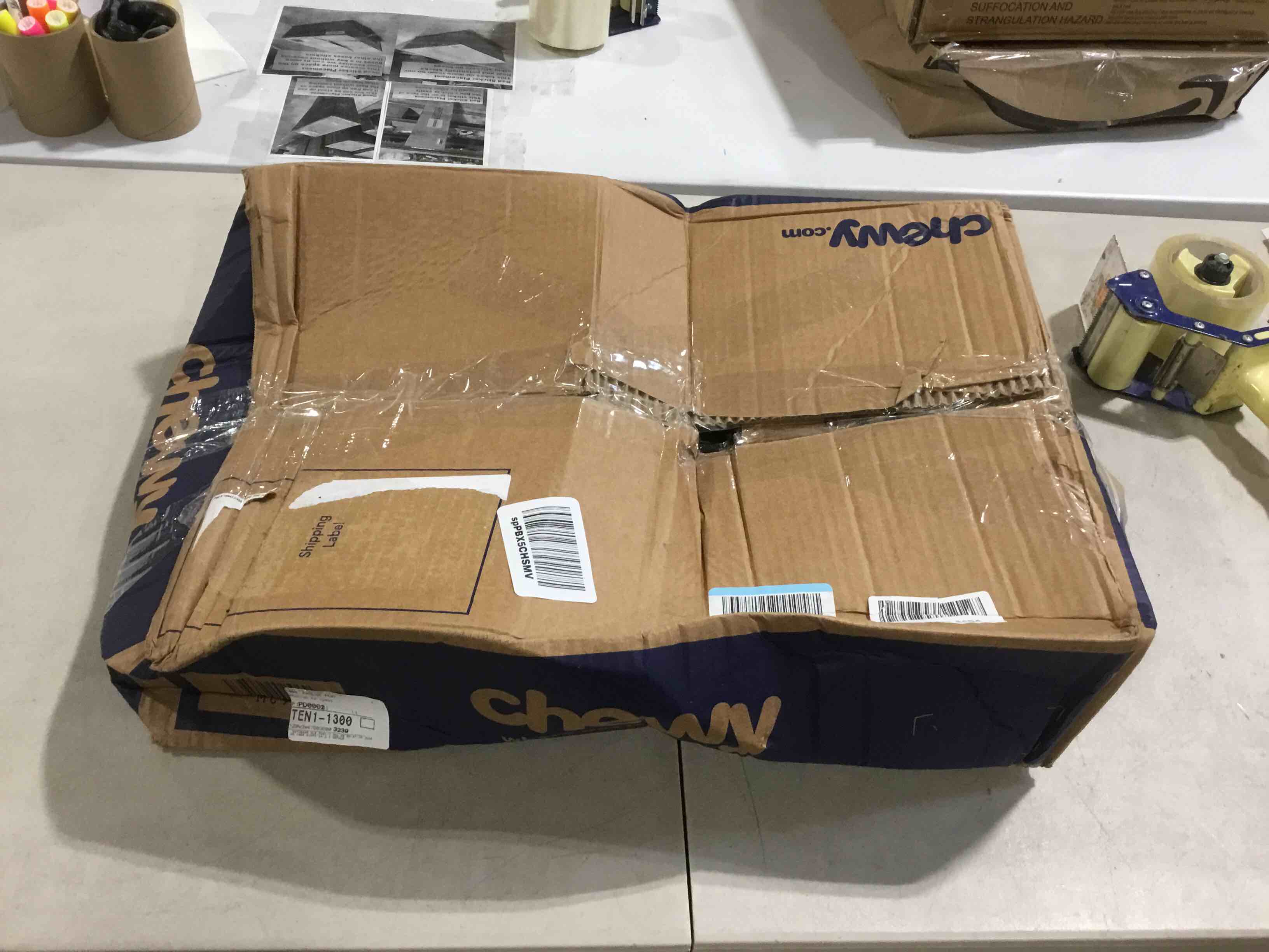 https://s3.amazonaws.com/lotting-images-prod/bidfta/YEL4905341_1728738477330.jpeg