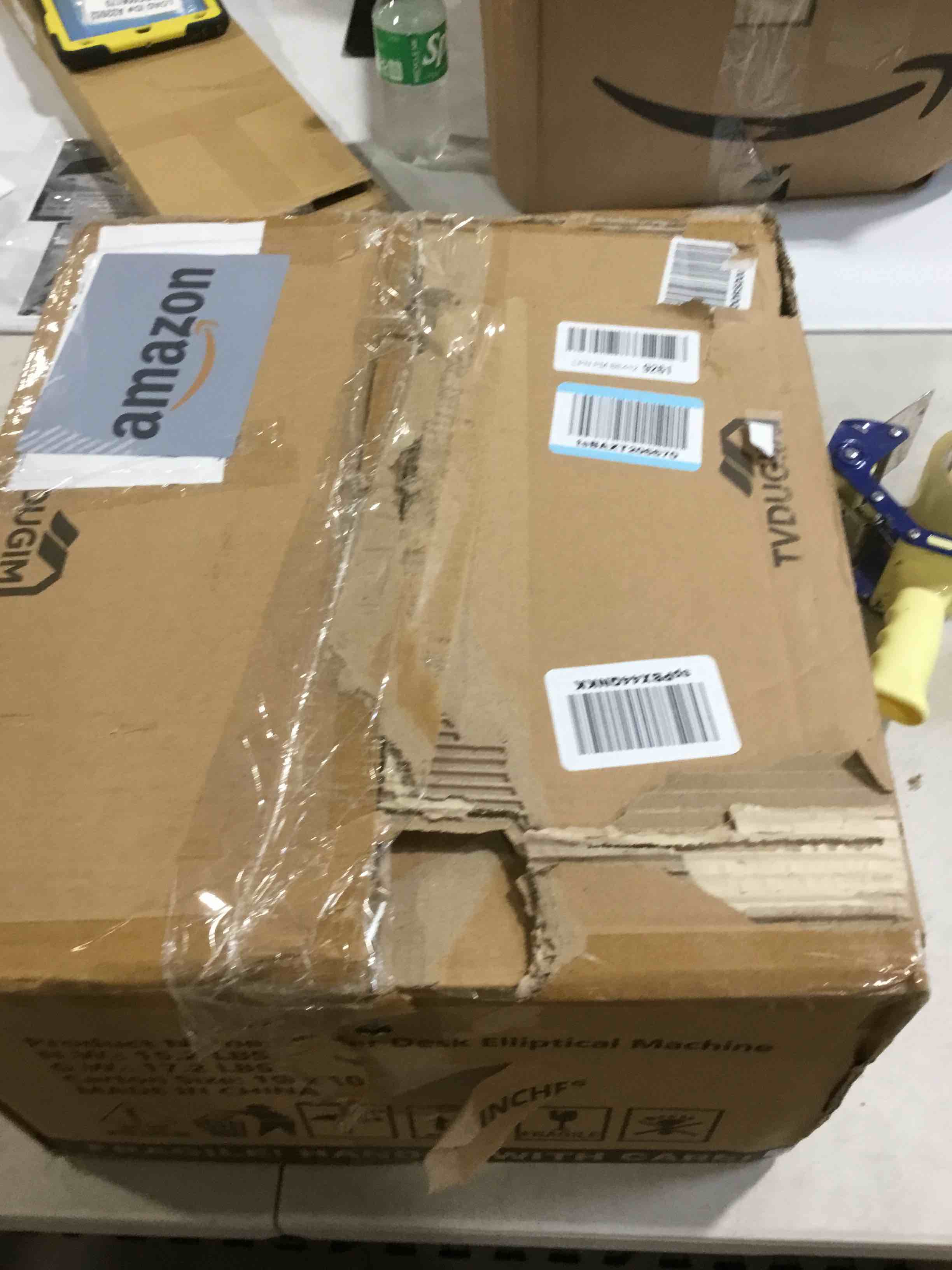 https://s3.amazonaws.com/lotting-images-prod/bidfta/YEL4905388_1728748165384.jpeg