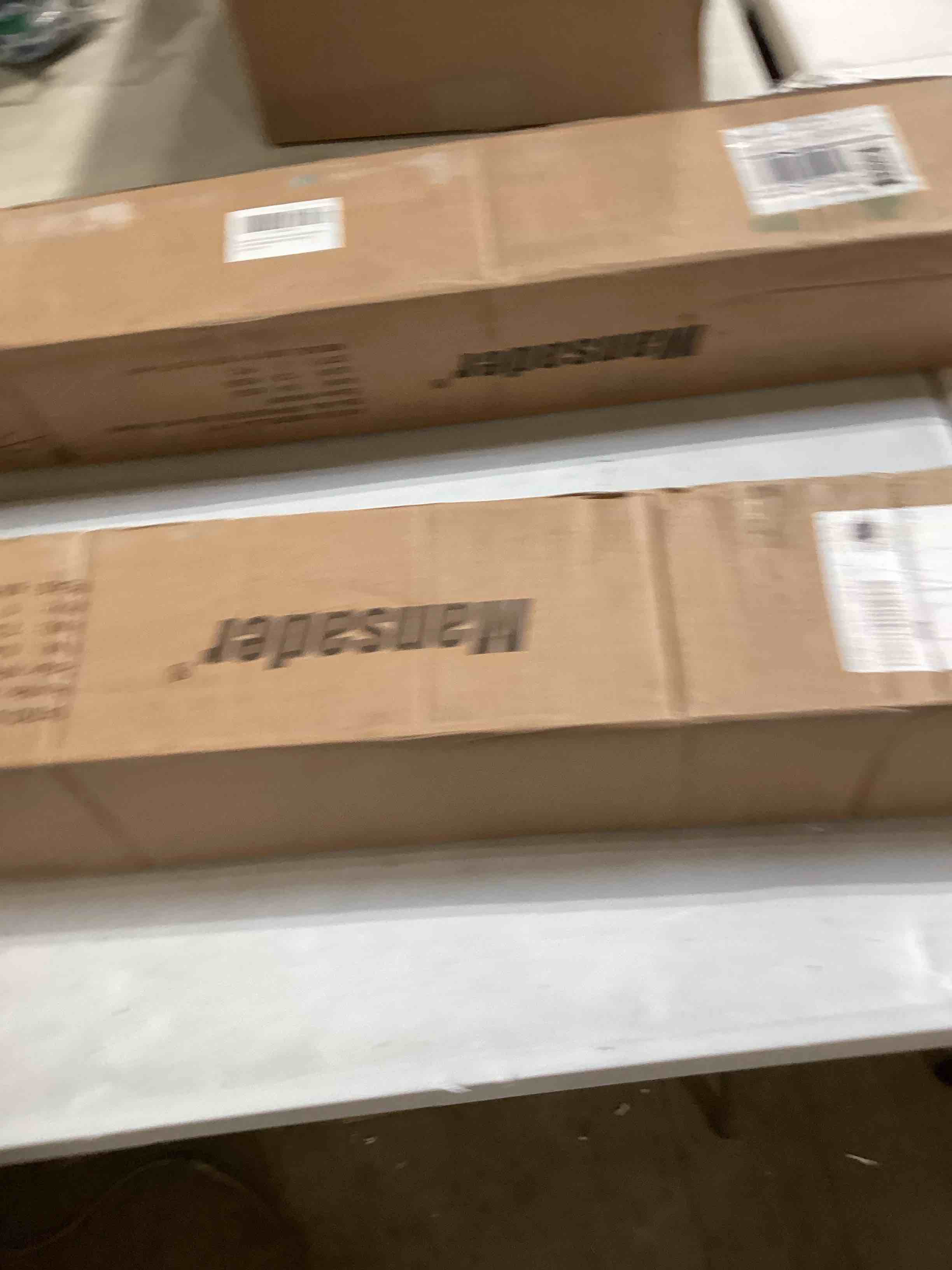 https://s3.amazonaws.com/lotting-images-prod/bidfta/YEL4905886_1728498267883.jpeg