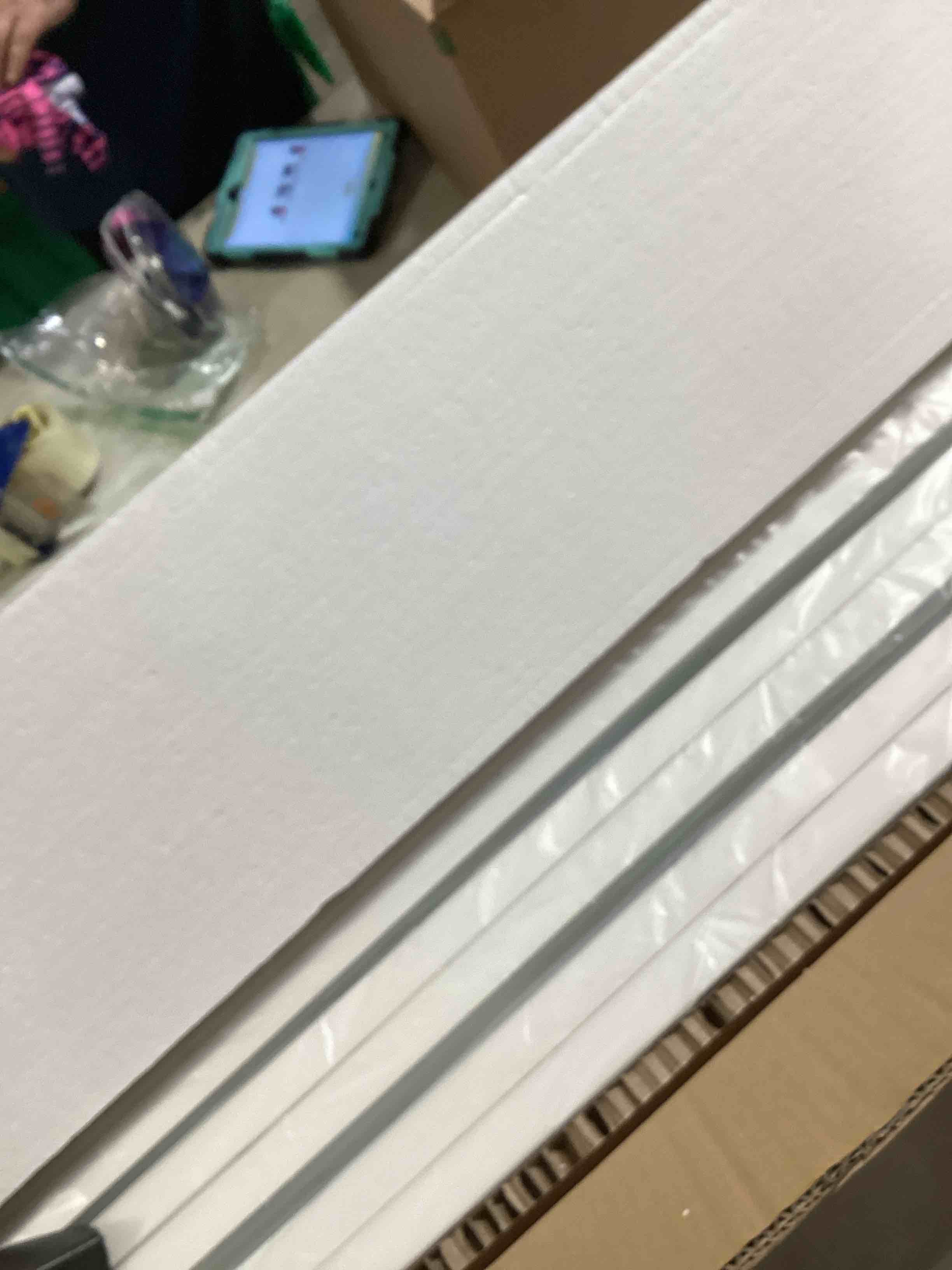 https://s3.amazonaws.com/lotting-images-prod/bidfta/YEL4905887_1728498490940.jpeg