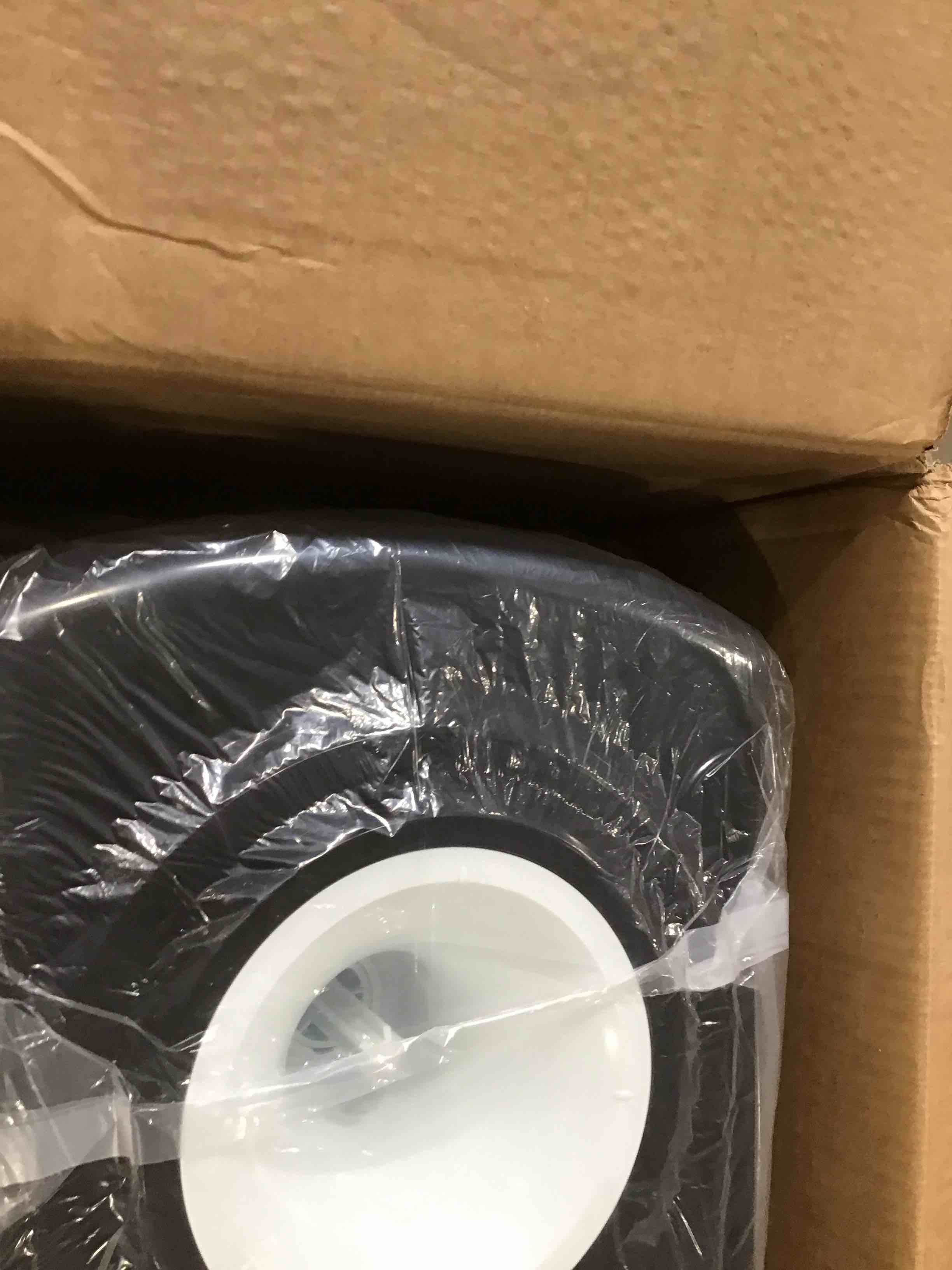 https://s3.amazonaws.com/lotting-images-prod/bidfta/YEL4906186_1729183670468.jpeg