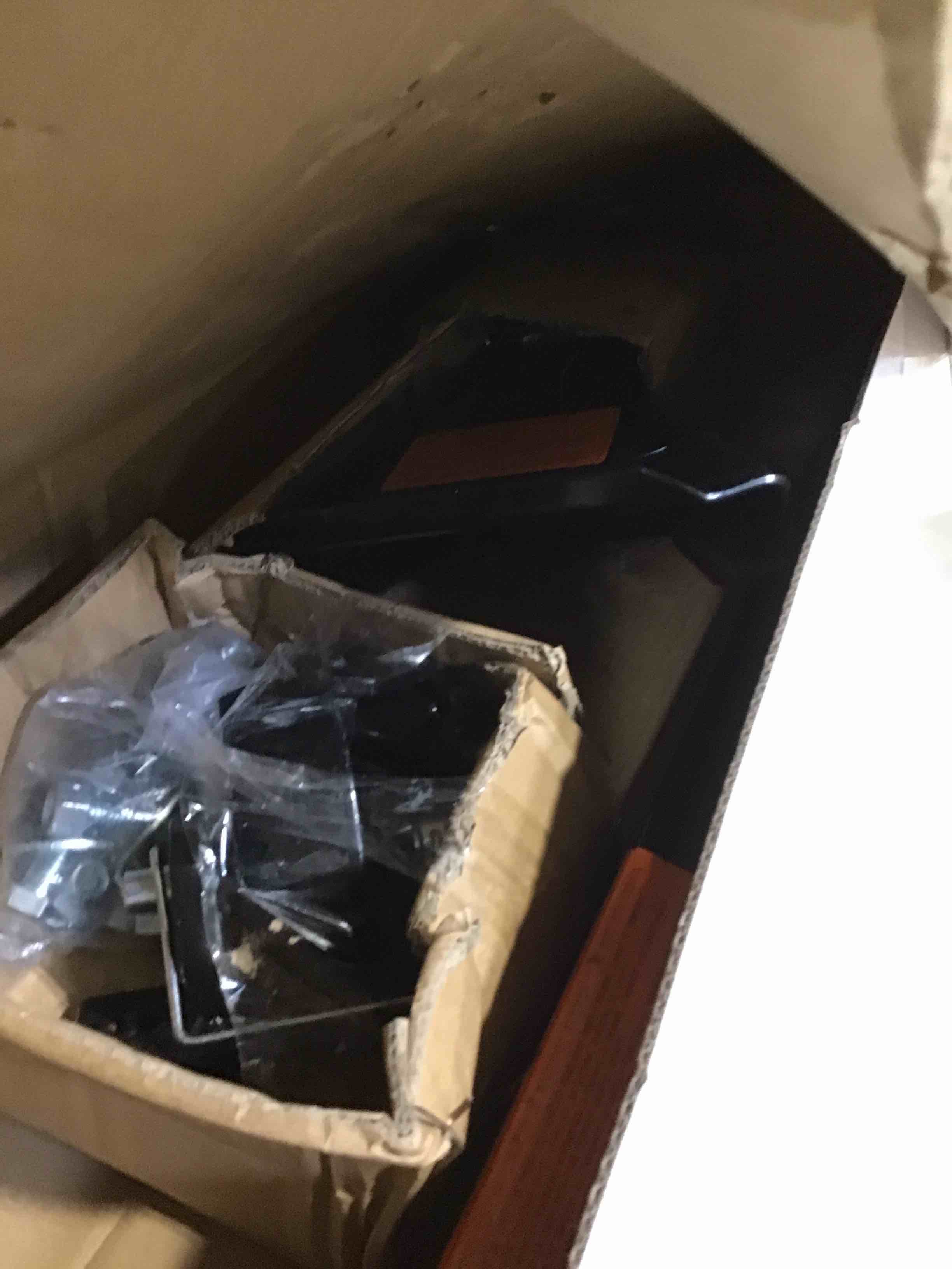 https://s3.amazonaws.com/lotting-images-prod/bidfta/YEL4906237_1729195840248.jpeg