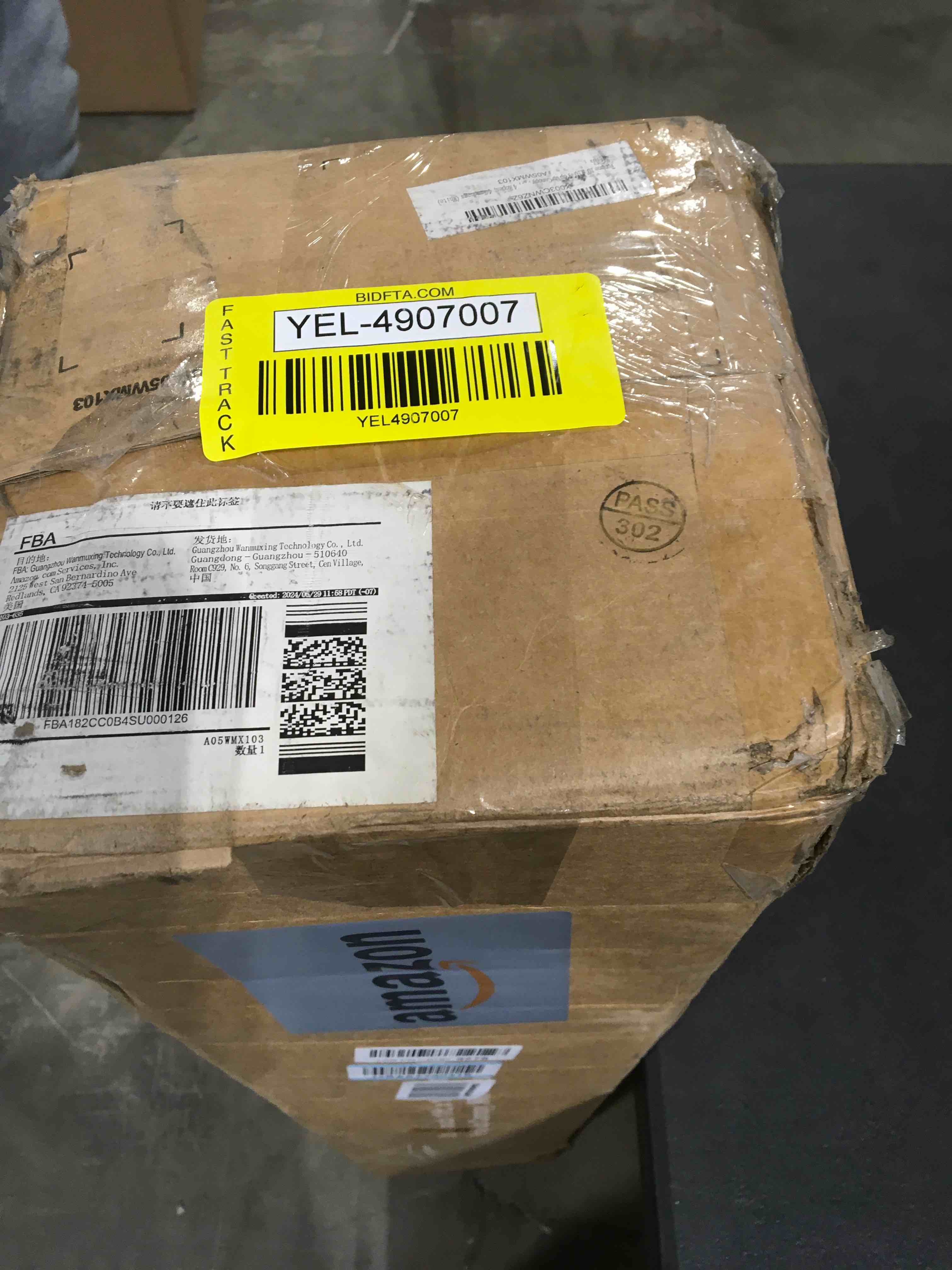 https://s3.amazonaws.com/lotting-images-prod/bidfta/YEL4907007_1728395541759.jpeg