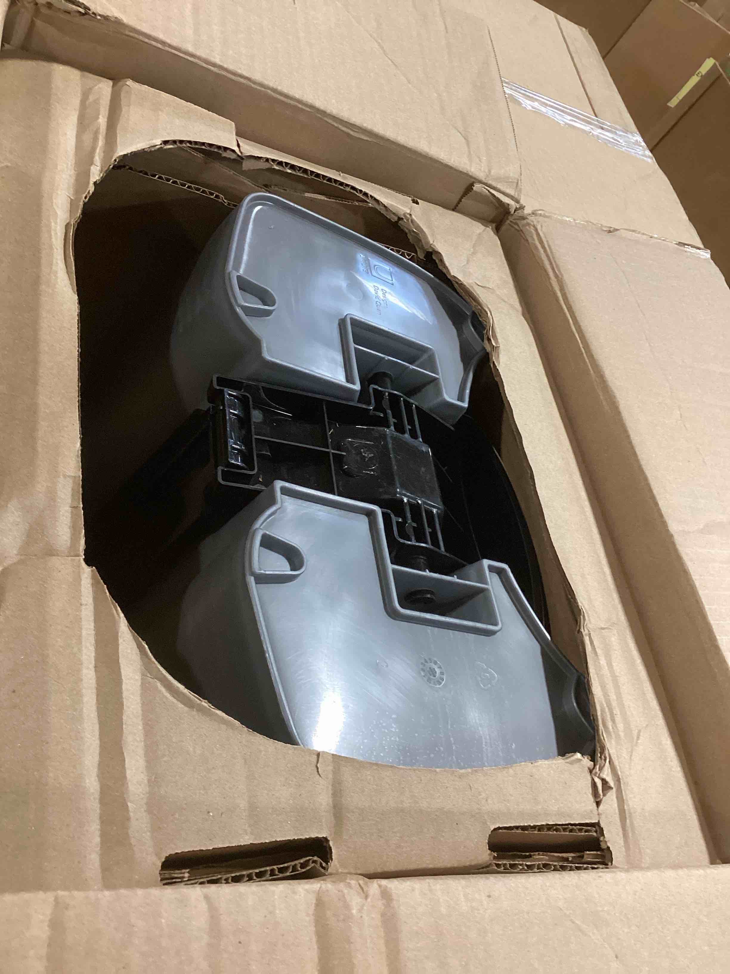 Umbra Brim Kitchen Trash Can 13 Gallon (50L) Waste Bin with Lid, Silver