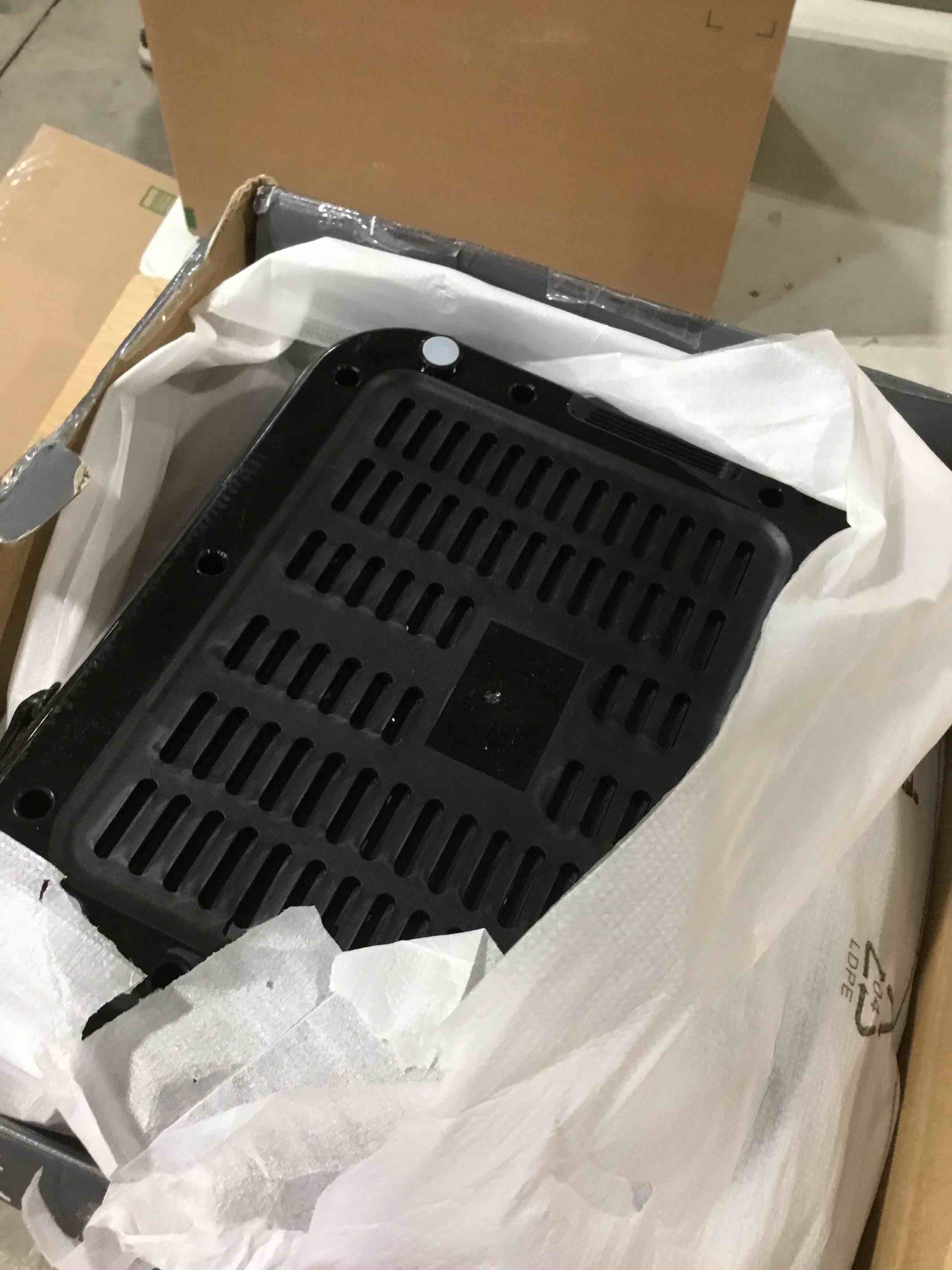 https://s3.amazonaws.com/lotting-images-prod/bidfta/YEL4909298_1726838587613.jpeg