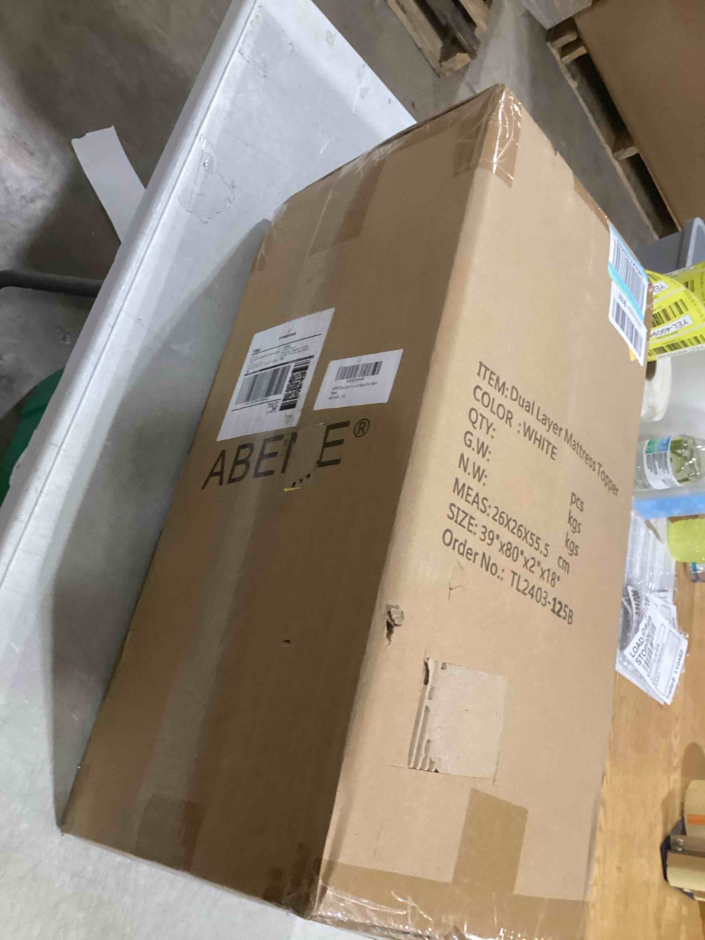 https://s3.amazonaws.com/lotting-images-prod/bidfta/YEL4909445_1726857532875.jpeg