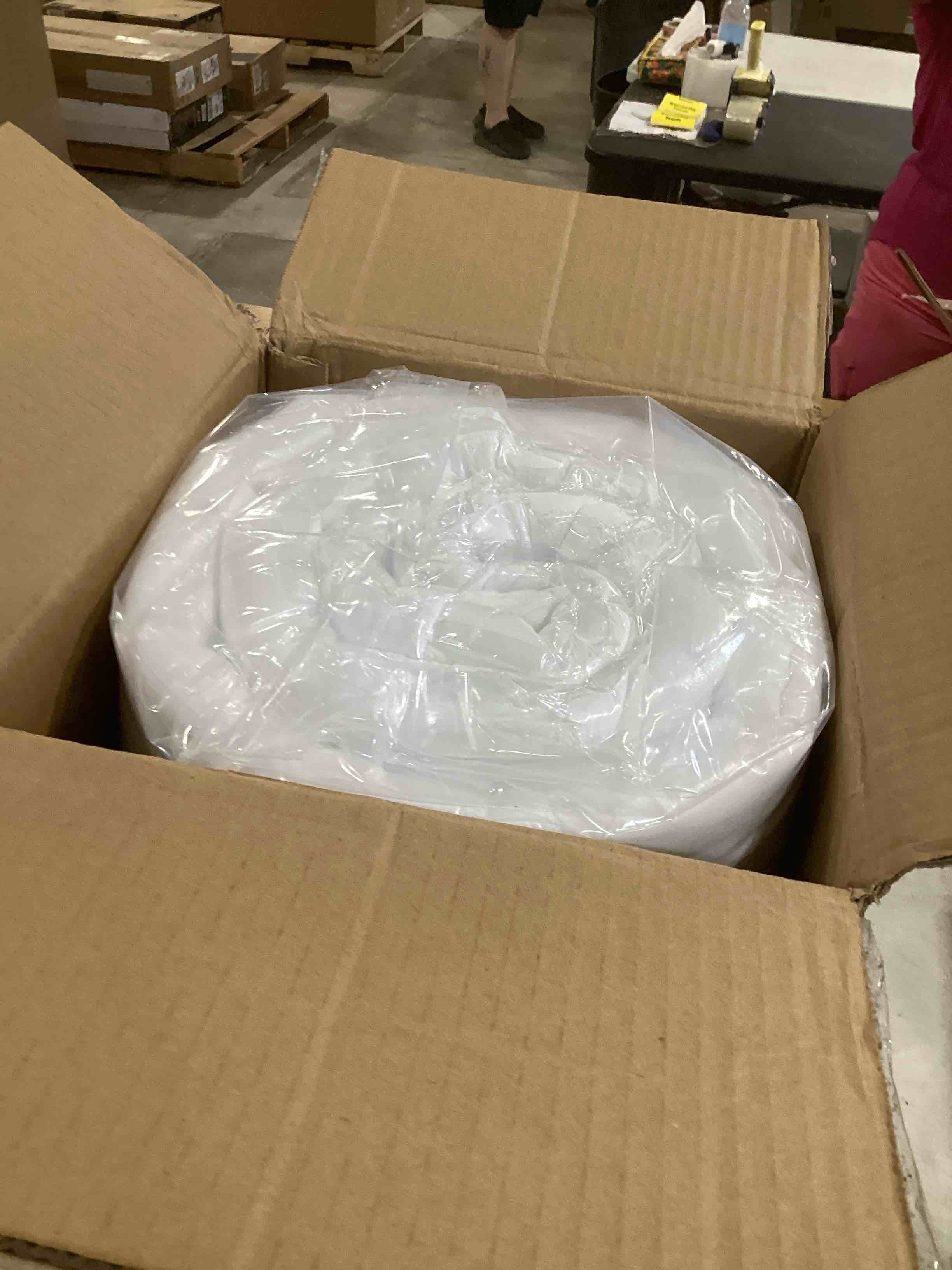 https://s3.amazonaws.com/lotting-images-prod/bidfta/YEL4909445_1726857561419.jpeg