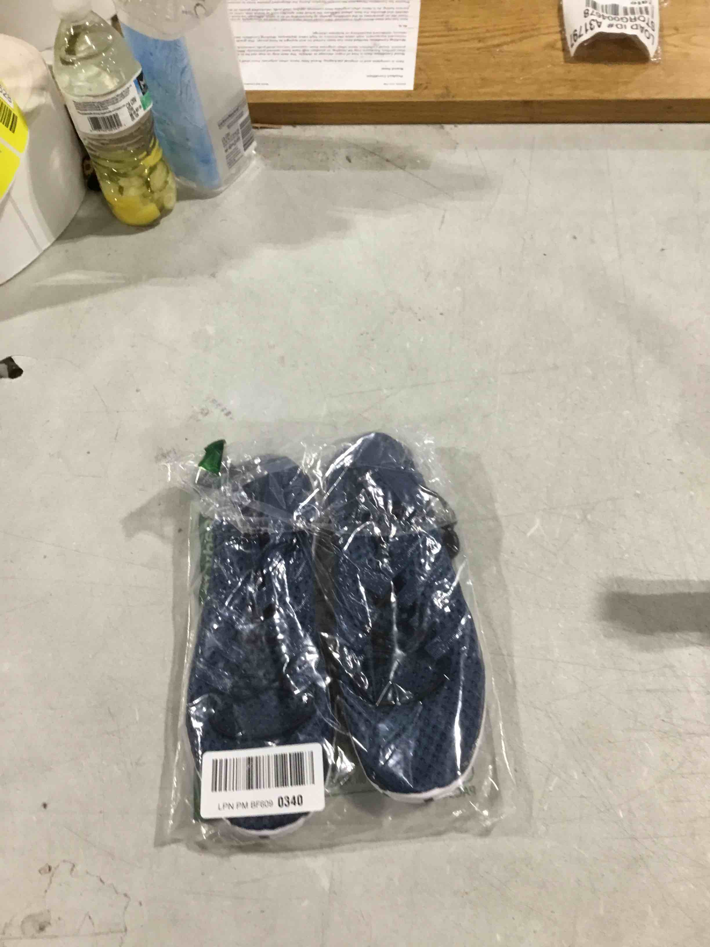 https://s3.amazonaws.com/lotting-images-prod/bidfta/YEL4909521_1727100209584.jpeg