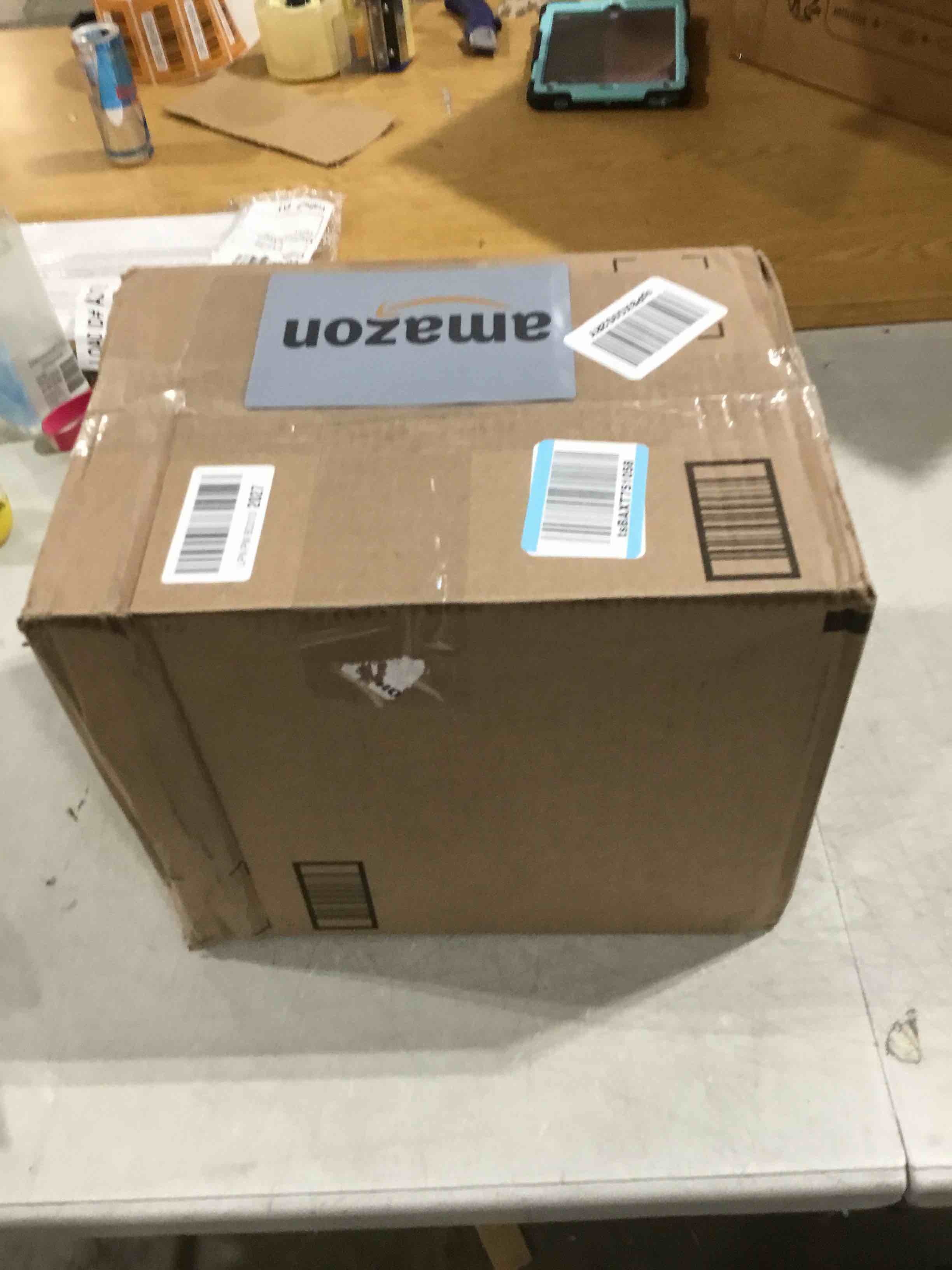 https://s3.amazonaws.com/lotting-images-prod/bidfta/YEL4909598_1727115200269.jpeg