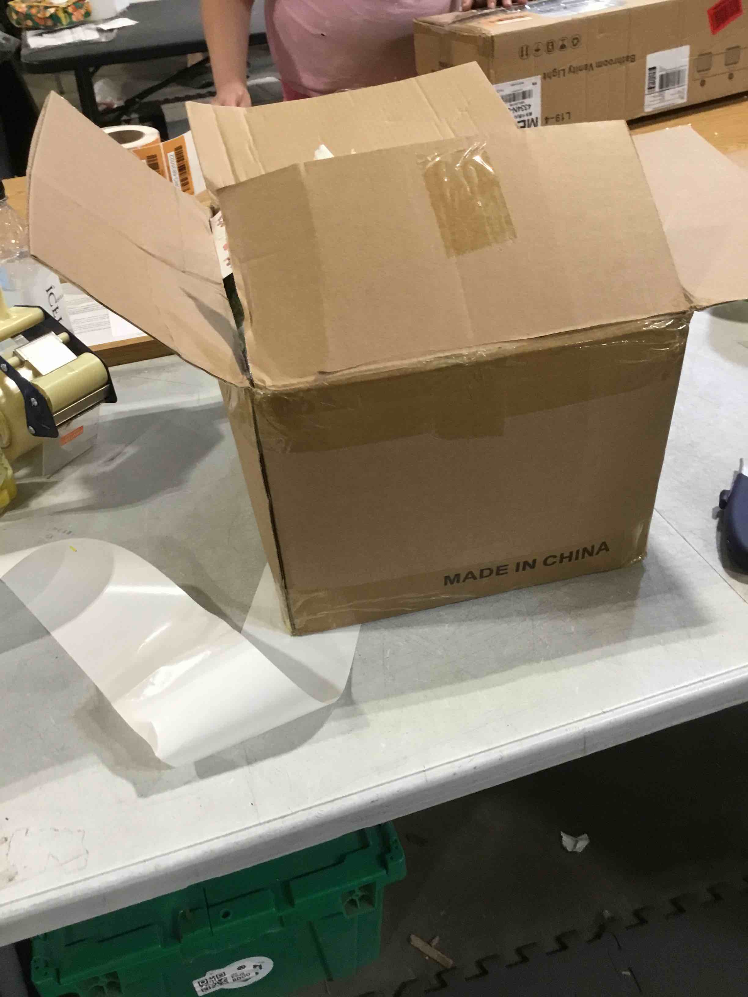 https://s3.amazonaws.com/lotting-images-prod/bidfta/YEL4909778_1727202374141.jpeg
